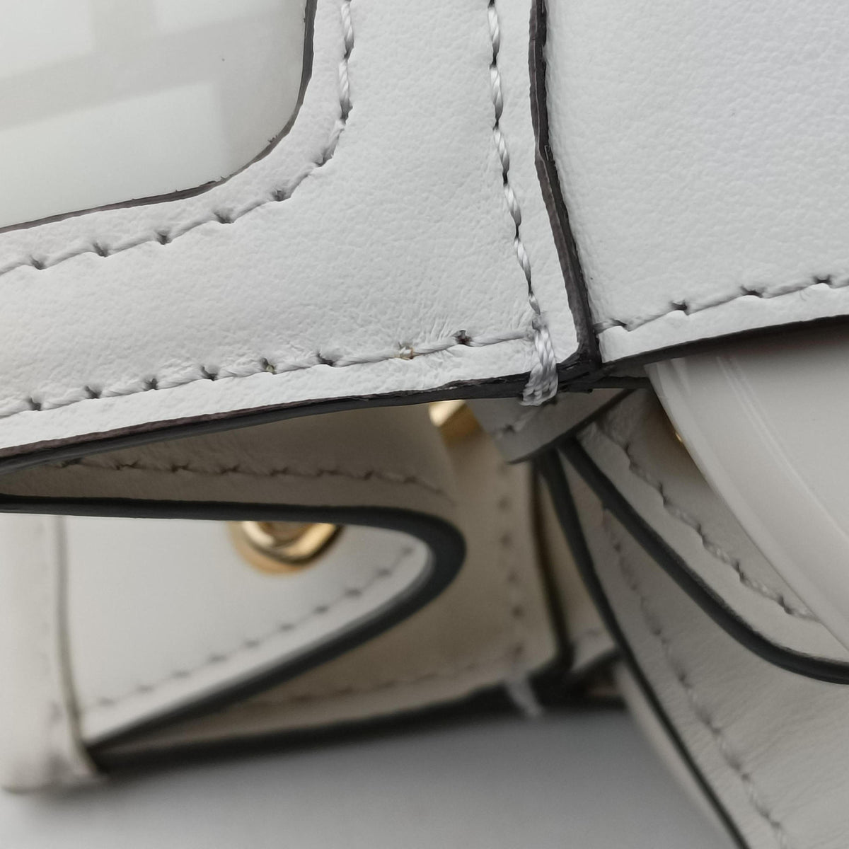 Pre-owned Fendi Runaway Shopper White PVC coated canvas 8BH353 shoulderbag | stylenewstar