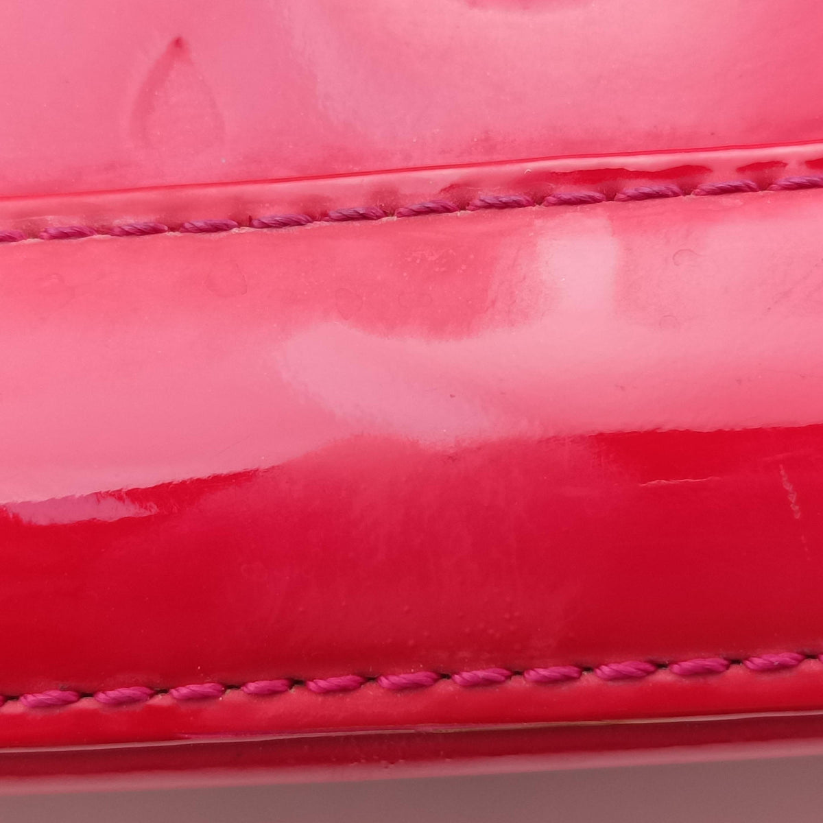 Pre-owned Louis Vuitton Alma PM pomme d'amour Vernis M90096 handbag | stylenewstar
