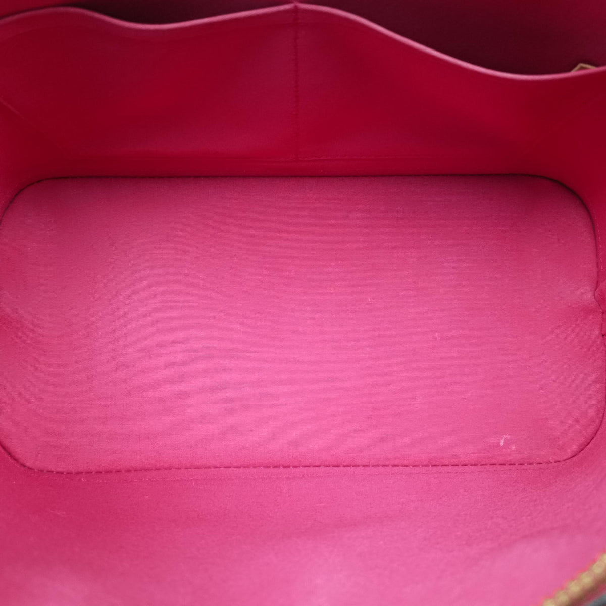 Pre-owned Louis Vuitton Alma PM pomme d'amour Vernis M90096 handbag | stylenewstar