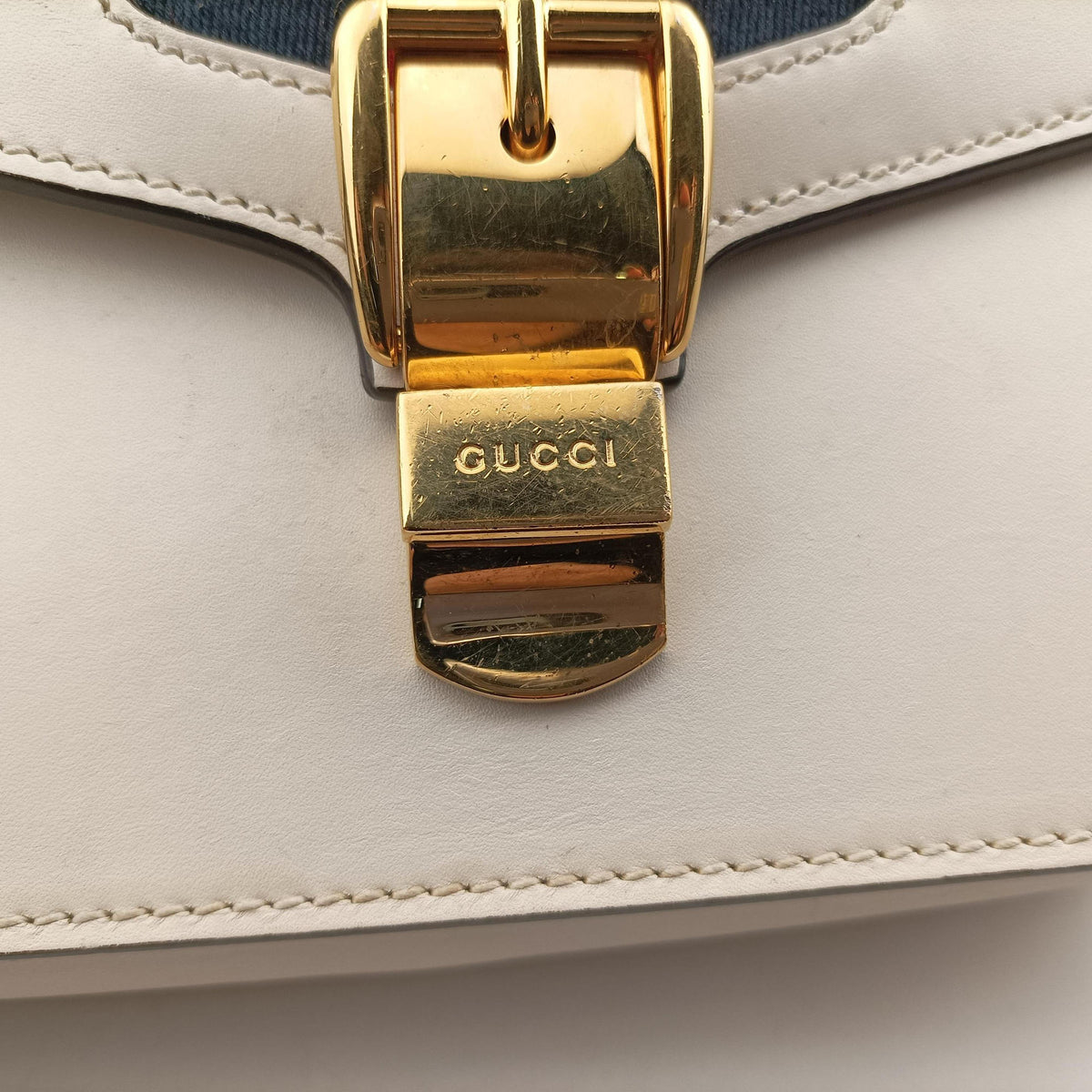 Pre-owned Gucci Sylvie White Leather 421882 shoulderbag | stylenewstar