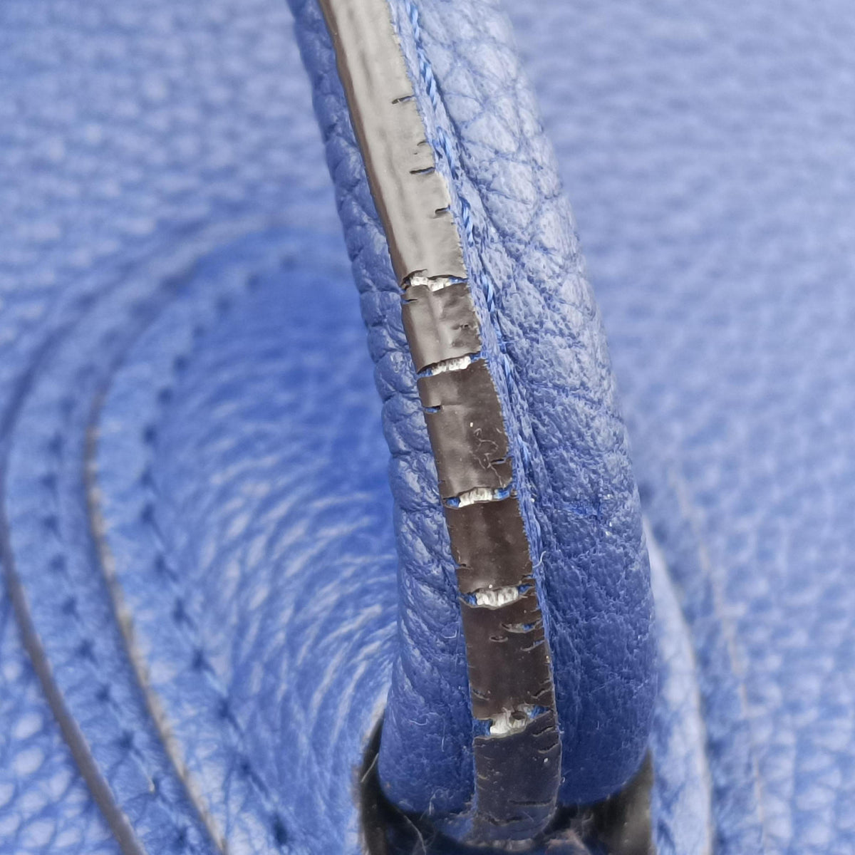 Pre-owned Celine luggage nano shopper Blue leather  shoulderbag | stylenewstar