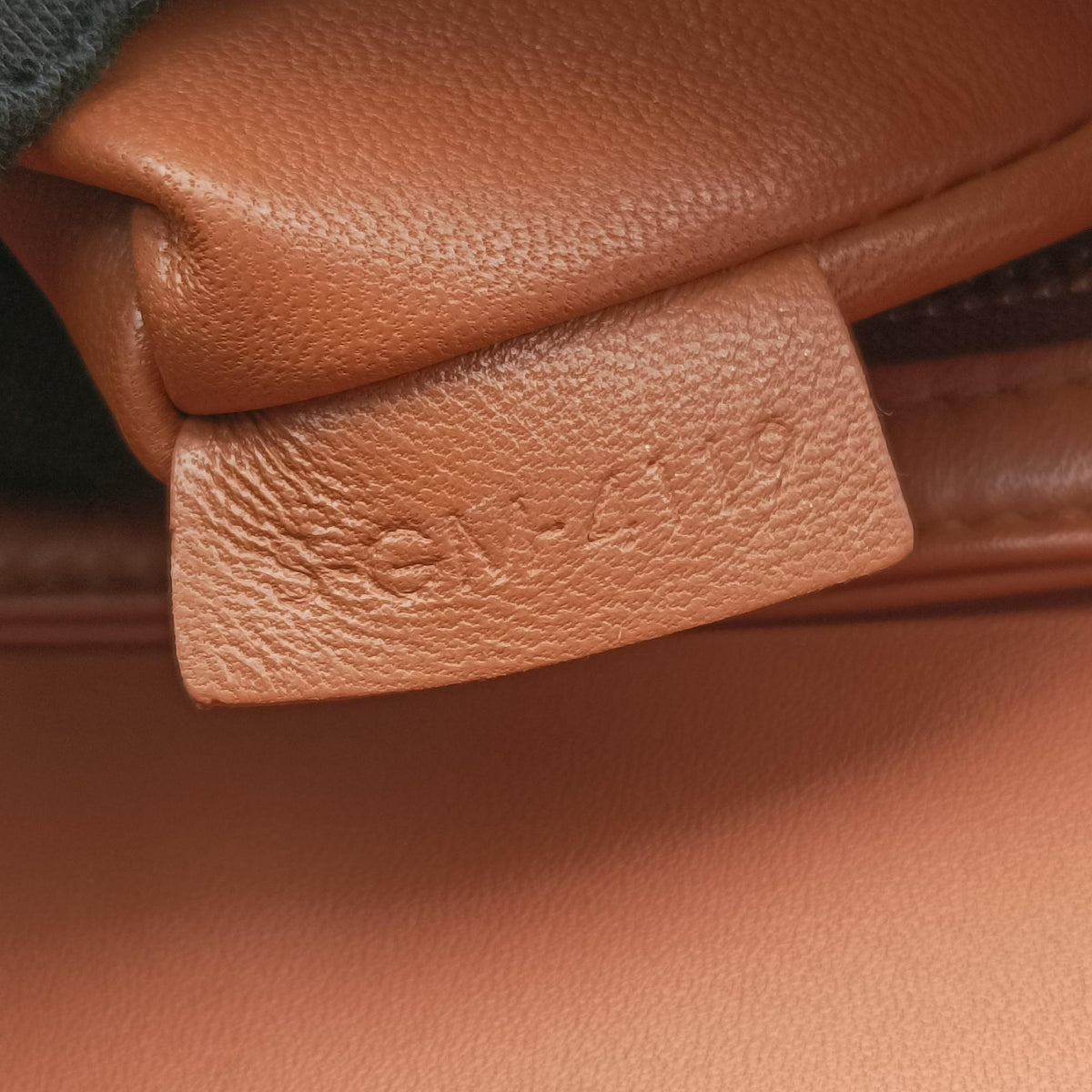 Pre-owned Celine Teen Triomphe Ivory x Brown Textile x Leather  shoulderbag | stylenewstar