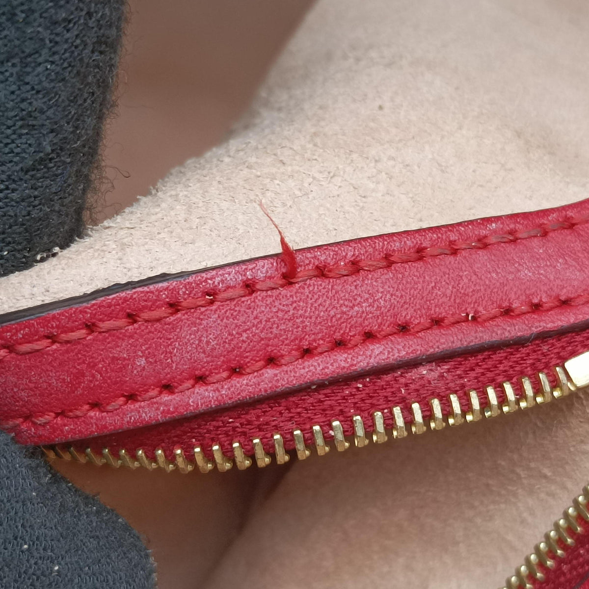 Secondhand Gucci GG Blooms beige×Red×Multicolour PVC coated canvas 546315 handbag | stylenewstar