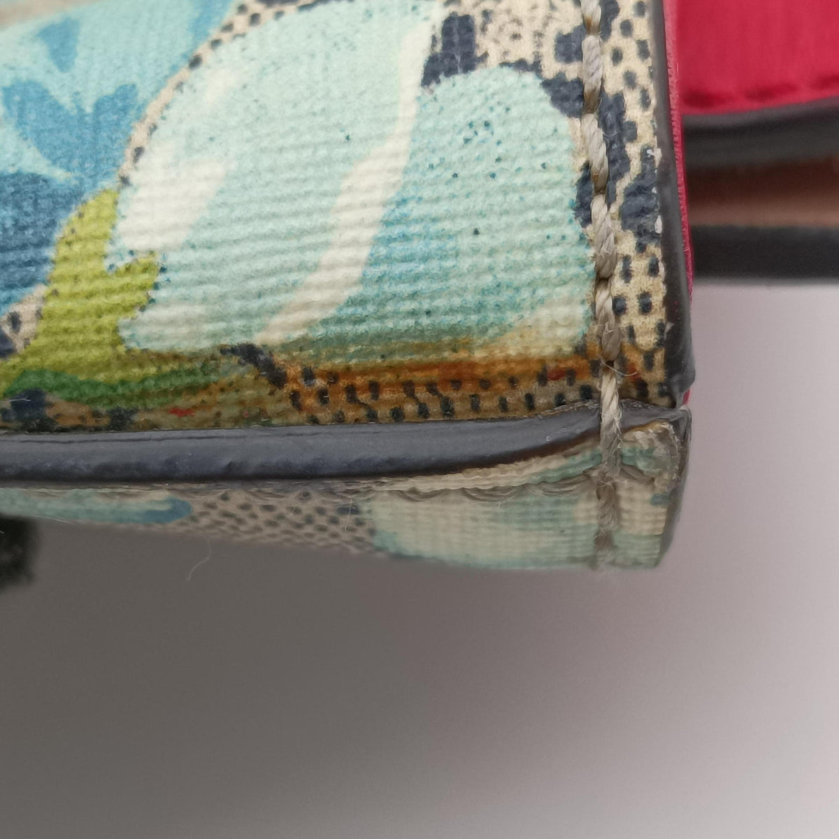 Secondhand Gucci GG Blooms beige×Red×Multicolour PVC coated canvas 546315 handbag | stylenewstar