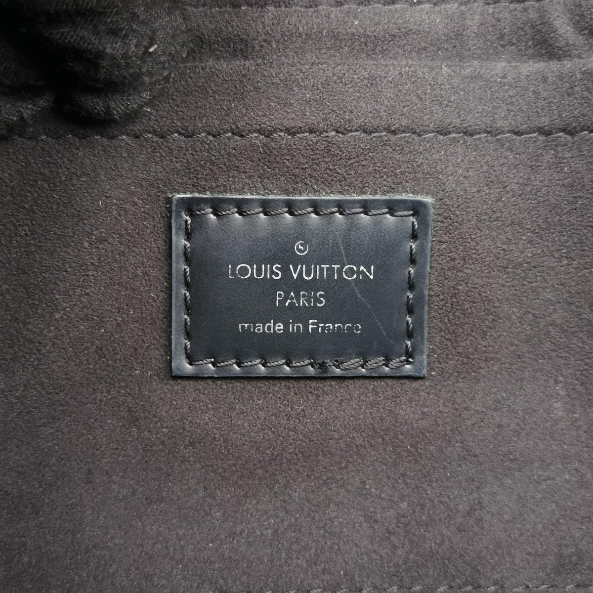 Pre-owned Louis Vuitton Pochette Montaigne Noir Epi M59292 shoulderbag | stylenewstar