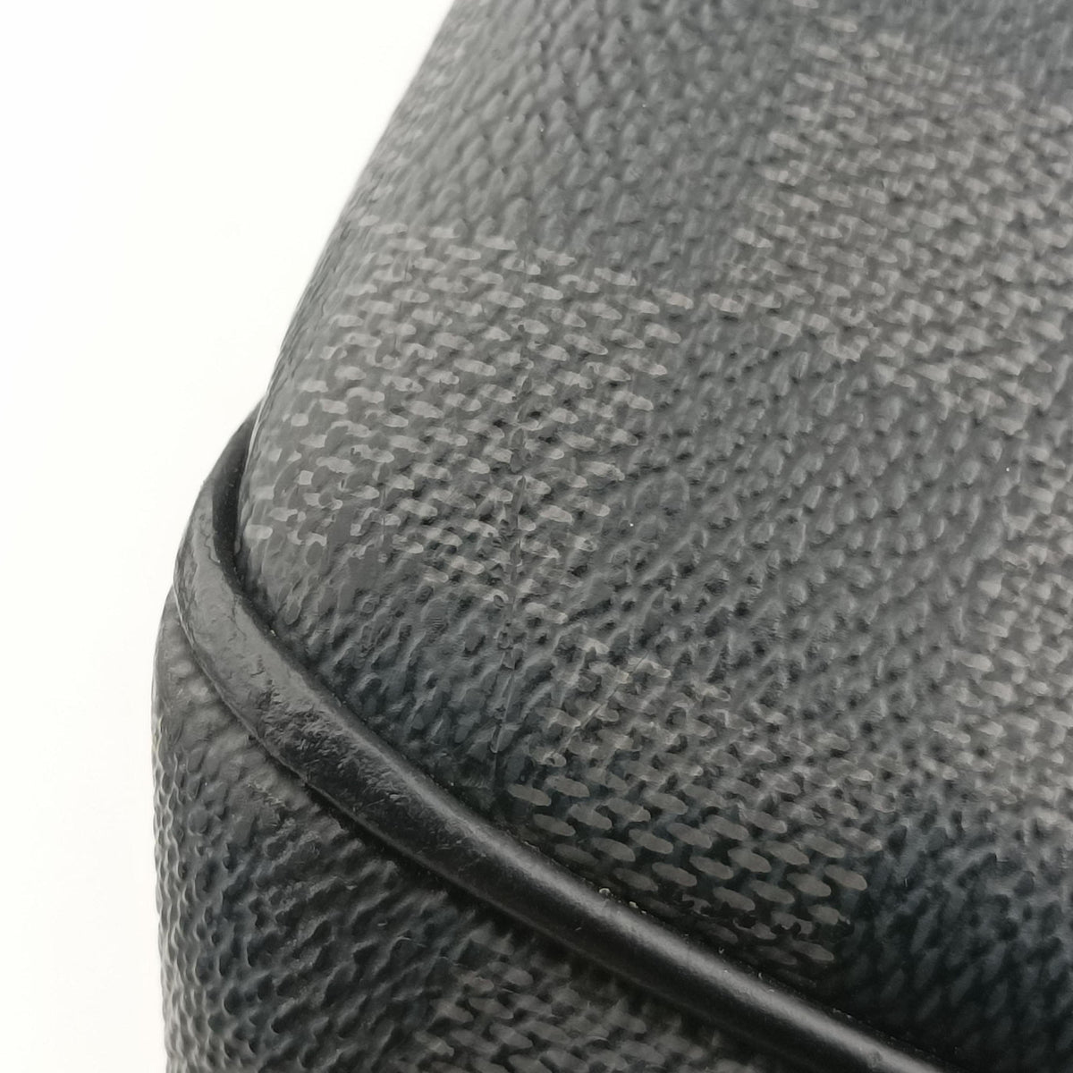 Pre-owned Louis Vuitton Tadao Noir Damier Graphite N51192 shoulderbag | stylenewstar