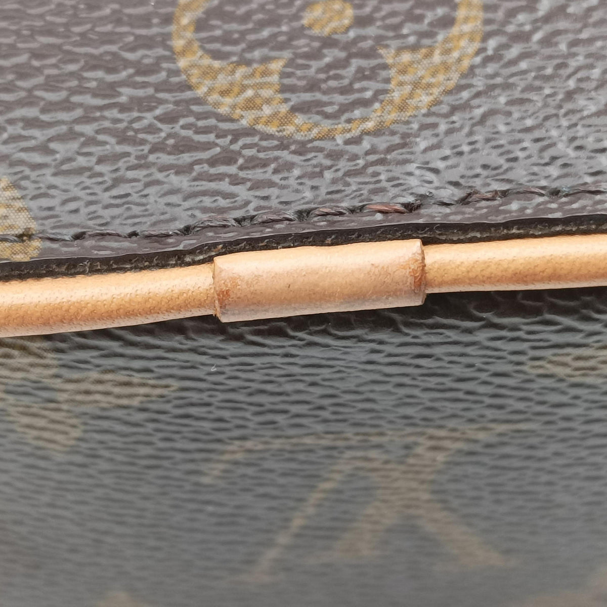 Vintage Louis Vuitton BOITE CHAPEAU Brown Monogram Canvas M44699 shoulderbag | stylenewstar