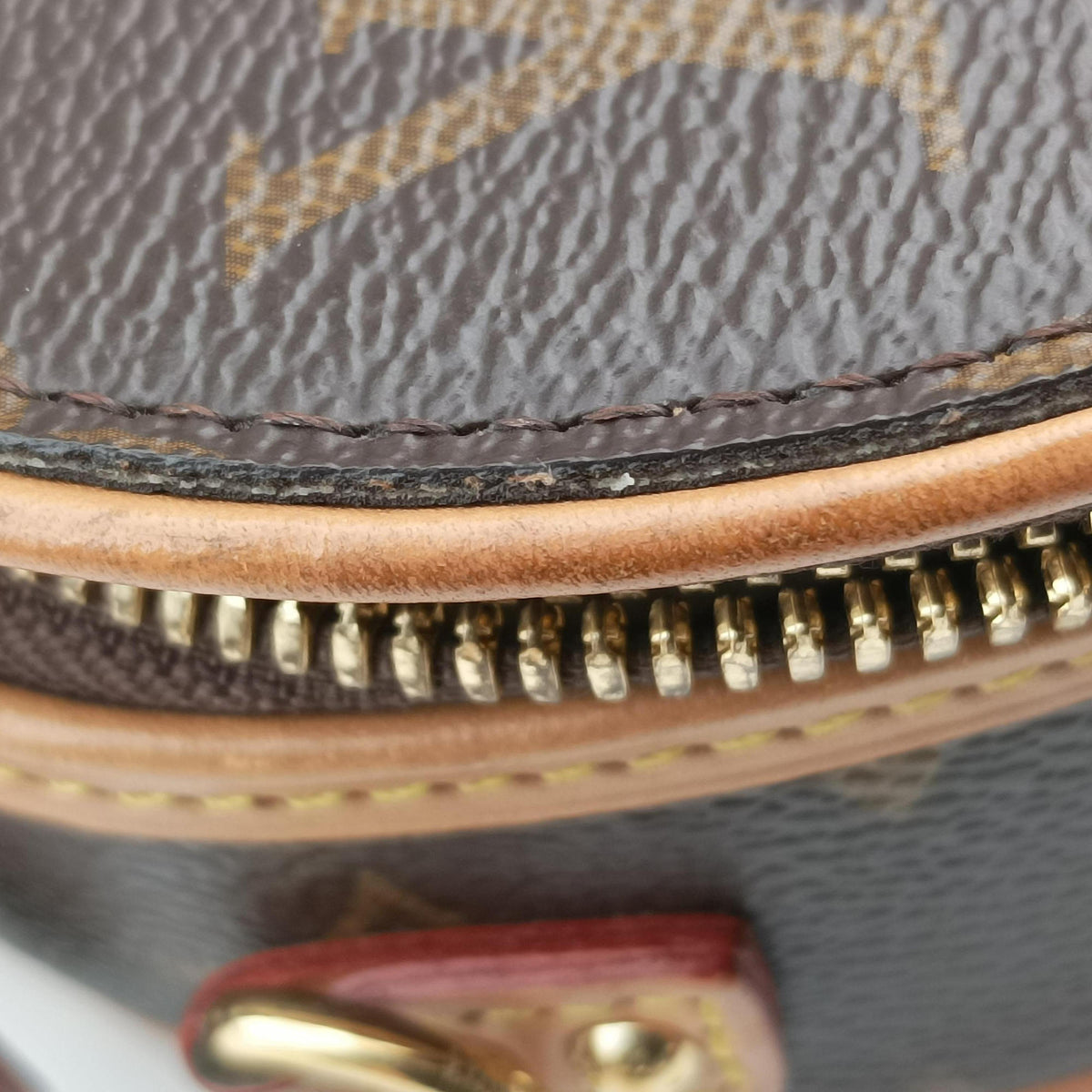 Vintage Louis Vuitton BOITE CHAPEAU Brown Monogram Canvas M44699 shoulderbag | stylenewstar