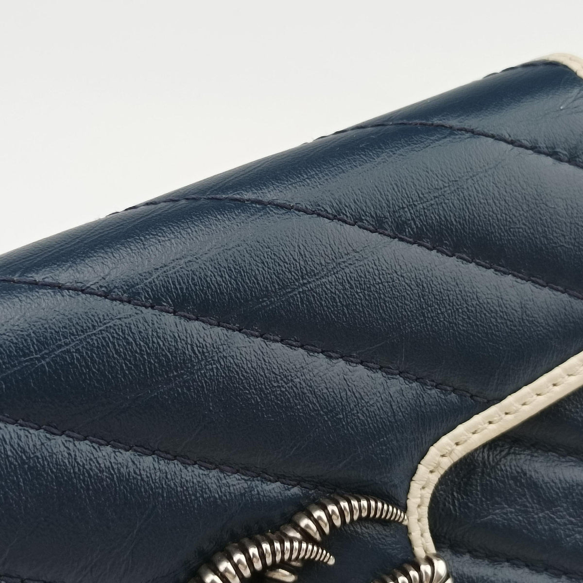 Pre-owned Gucci GG Marmont White×blue Leather 574969 shoulderbag | stylenewstar
