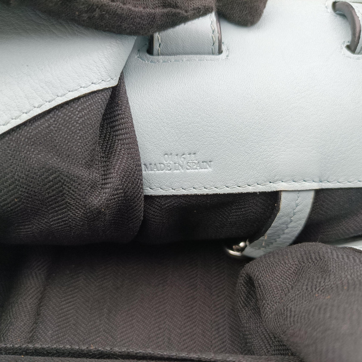 Pre-owned Loewe Hammock Blue Leather  shoulderbag | stylenewstar