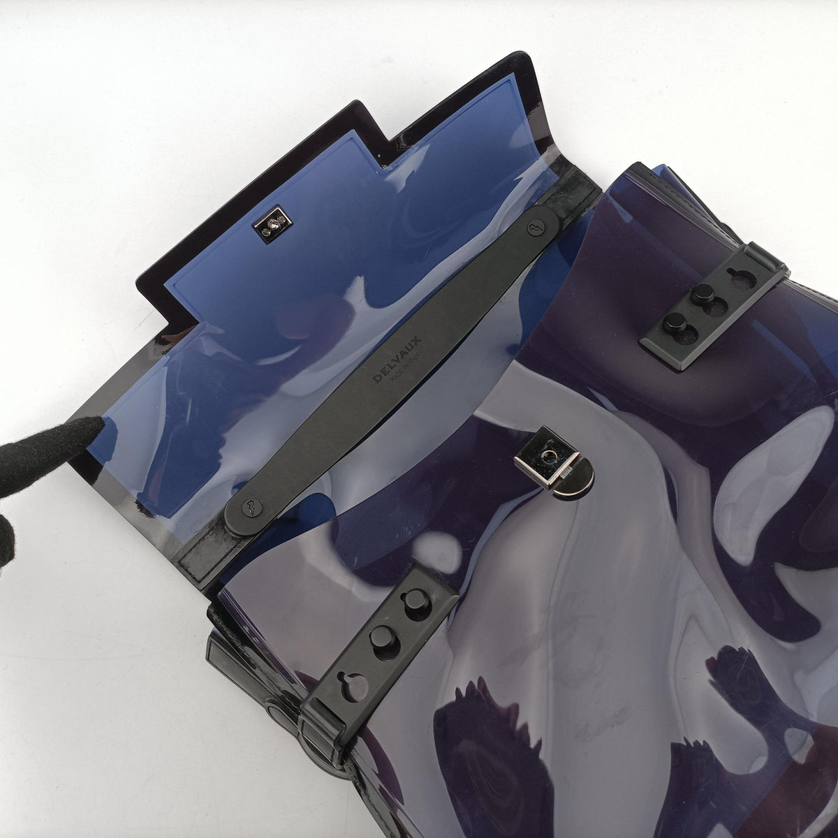 Pre-owned Delvaux Tempete Purple Vinyl  shoulderbag | stylenewstar