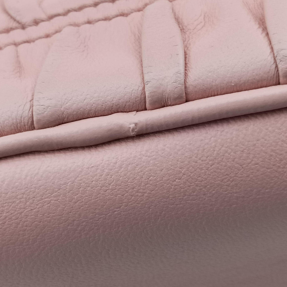 Pre-owned Prada Gaufre Pink lambskin 1BH112 shoulderbag | stylenewstar