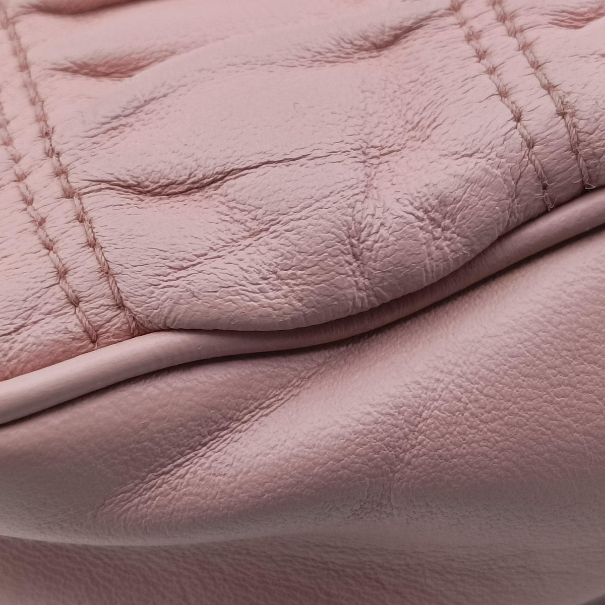 Pre-owned Prada Gaufre Pink lambskin 1BH112 shoulderbag | stylenewstar