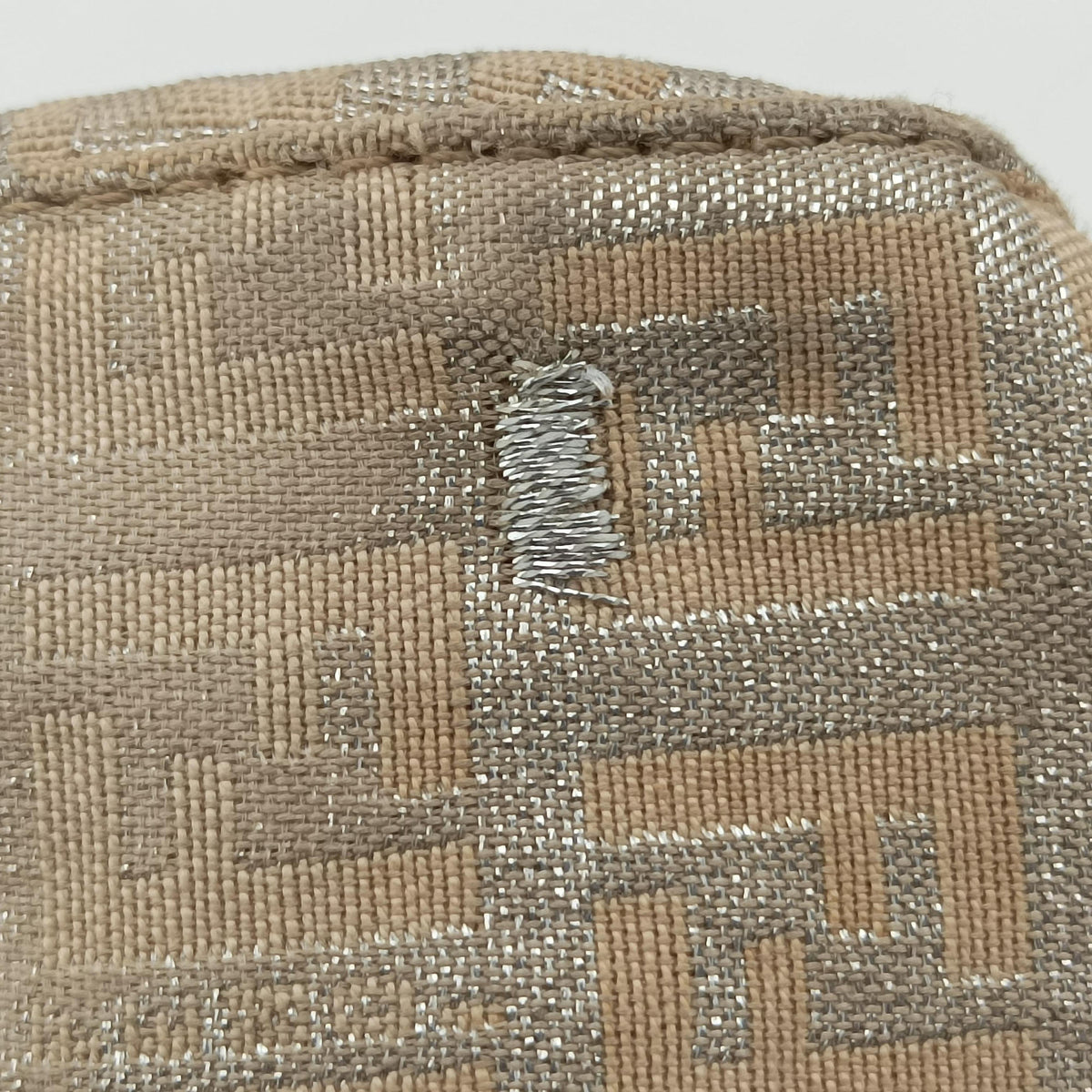 Pre-owned Fendi Baguette Beige canvas 8BR180 shoulderbag | stylenewstar