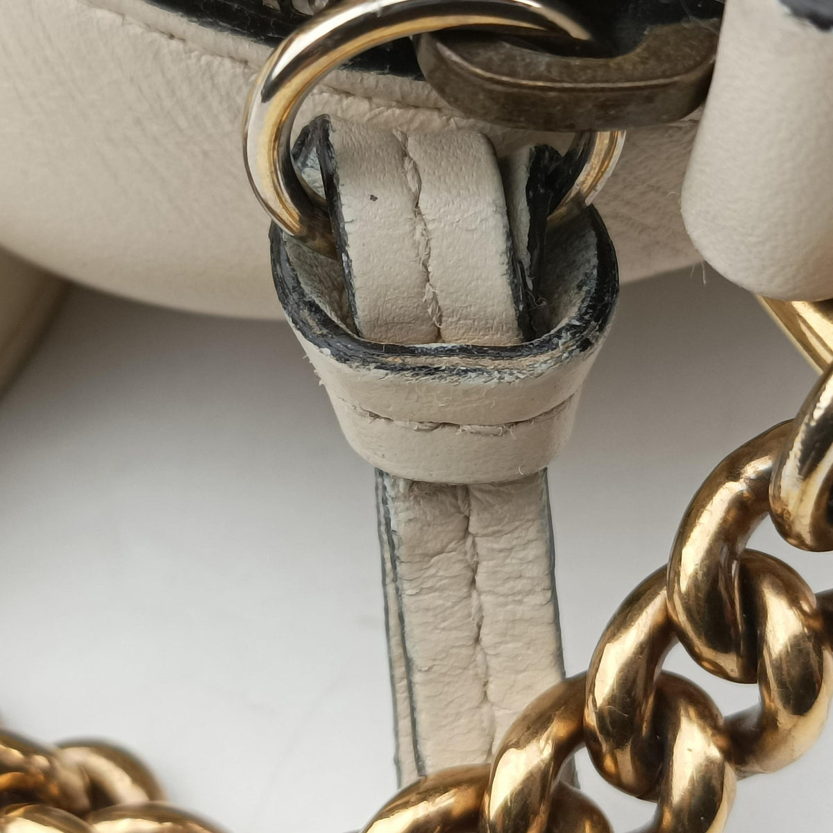Pre-owned Gucci GG Marmont White Leather 448065 shoulderbag | stylenewstar