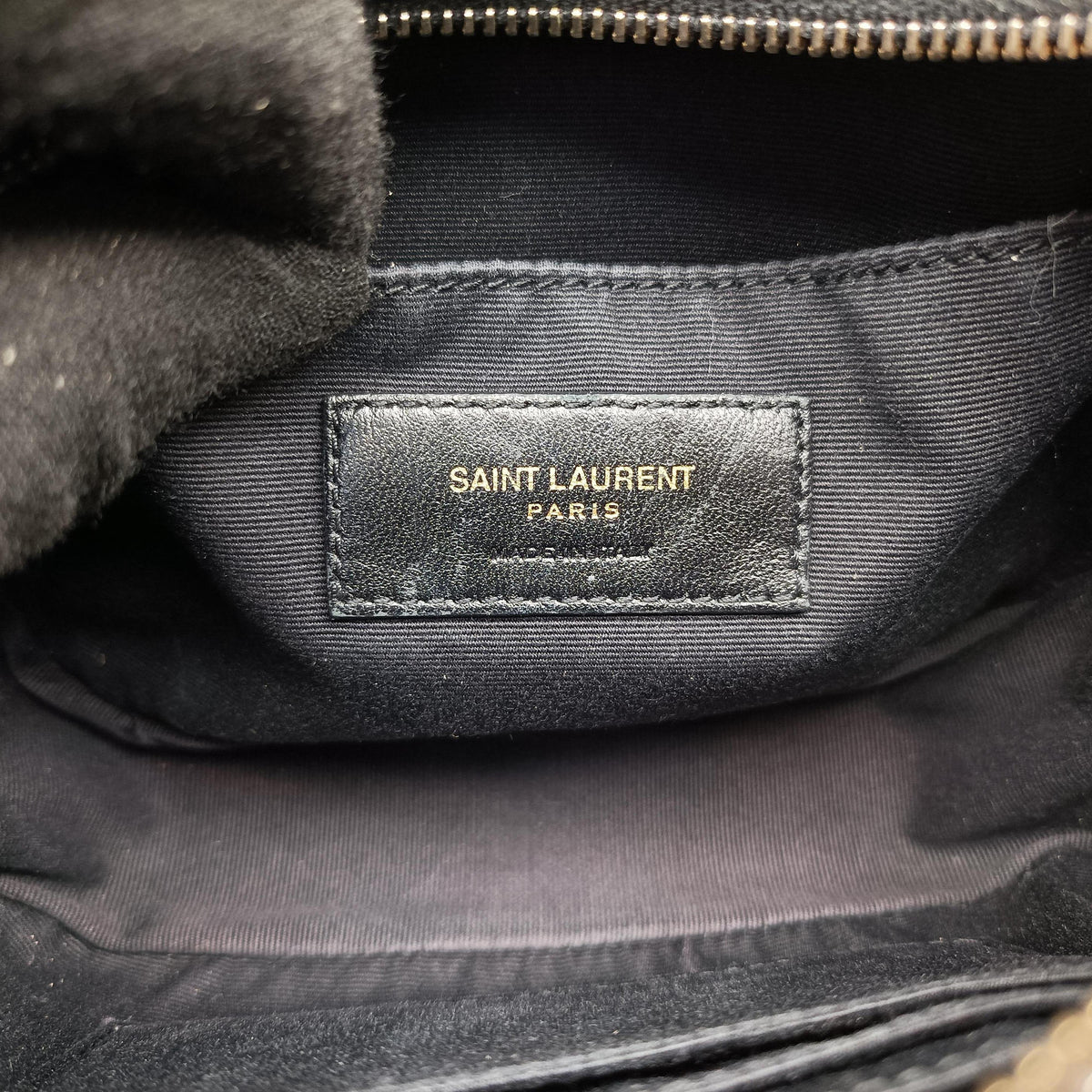 Pre-owned Yves Saint Laurent LOU camera Black Leather 534817 shoulderbag | stylenewstar