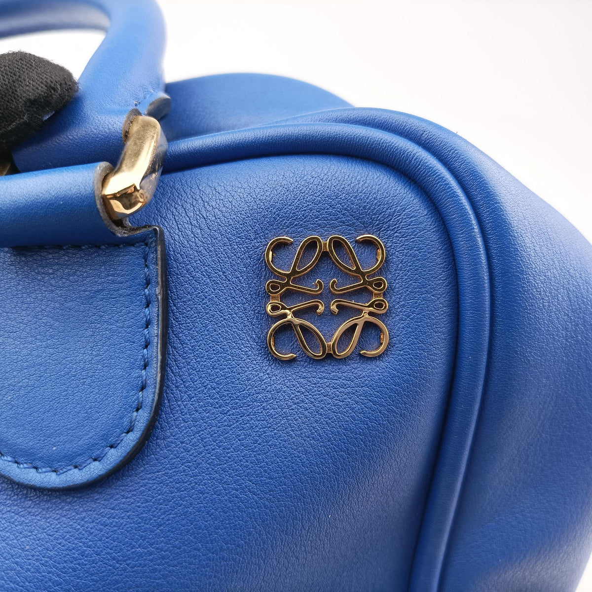 Vintage Loewe Amazona Blue Leather  shoulderbag | stylenewstar