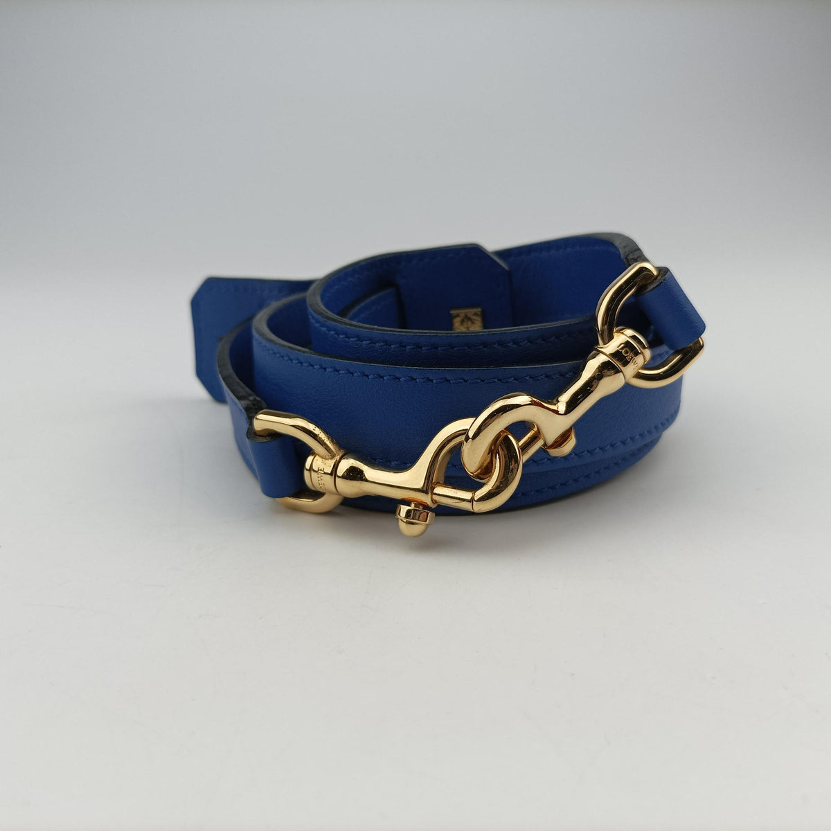 Vintage Loewe Amazona Blue Leather  shoulderbag | stylenewstar