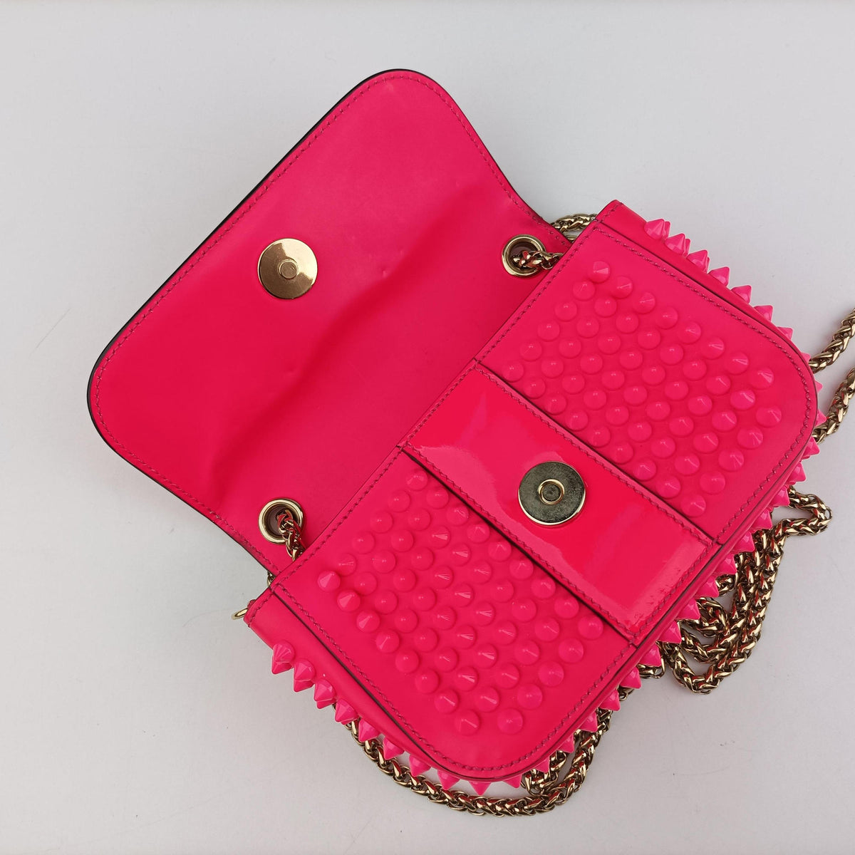 Pre-owned Christian Louboutin Sweet Charity Scarabe Spike Rose Patent Leather  shoulderbag | stylenewstar
