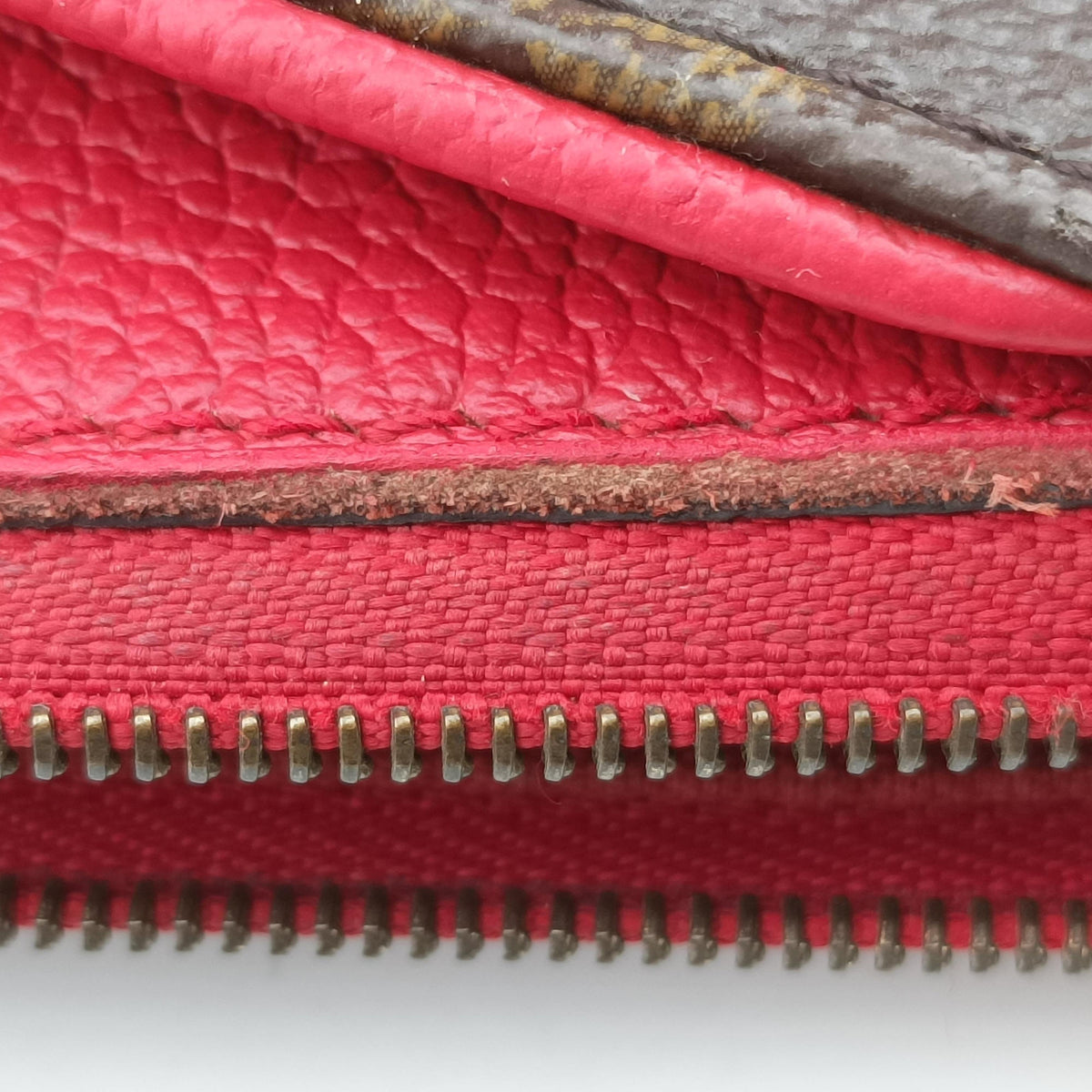 Vintage Louis Vuitton Pallas Clutch Brown x Cerise Monogram canvas M41638 shoulderbag | stylenewstar