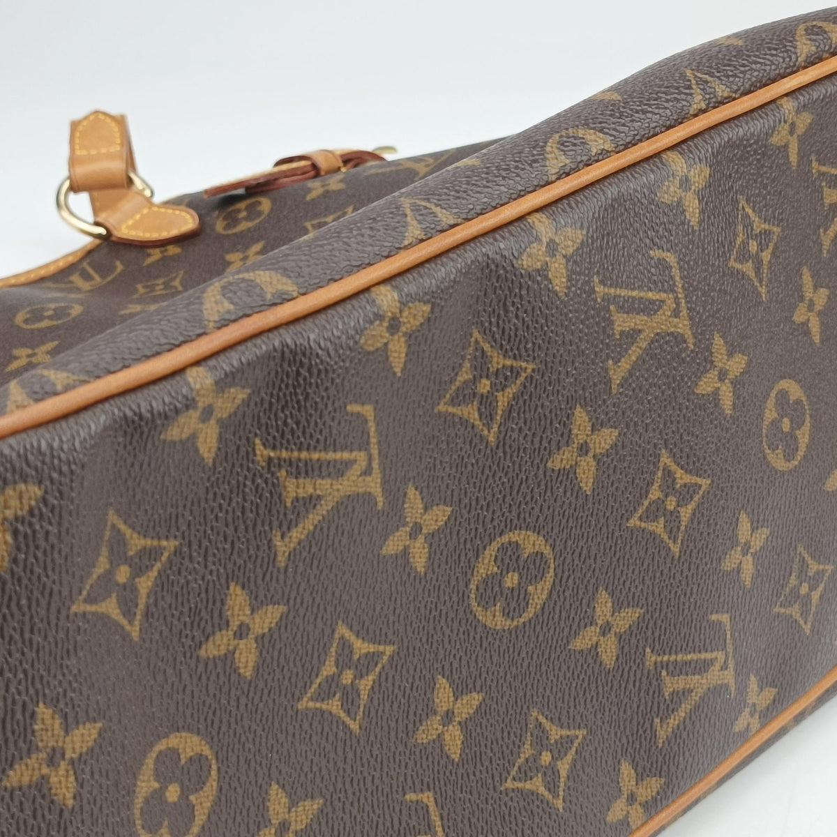 Pre-owned Louis Vuitton Batignolles Vertical Brown Monogram canvas M51153 shoulderbag | stylenewstar