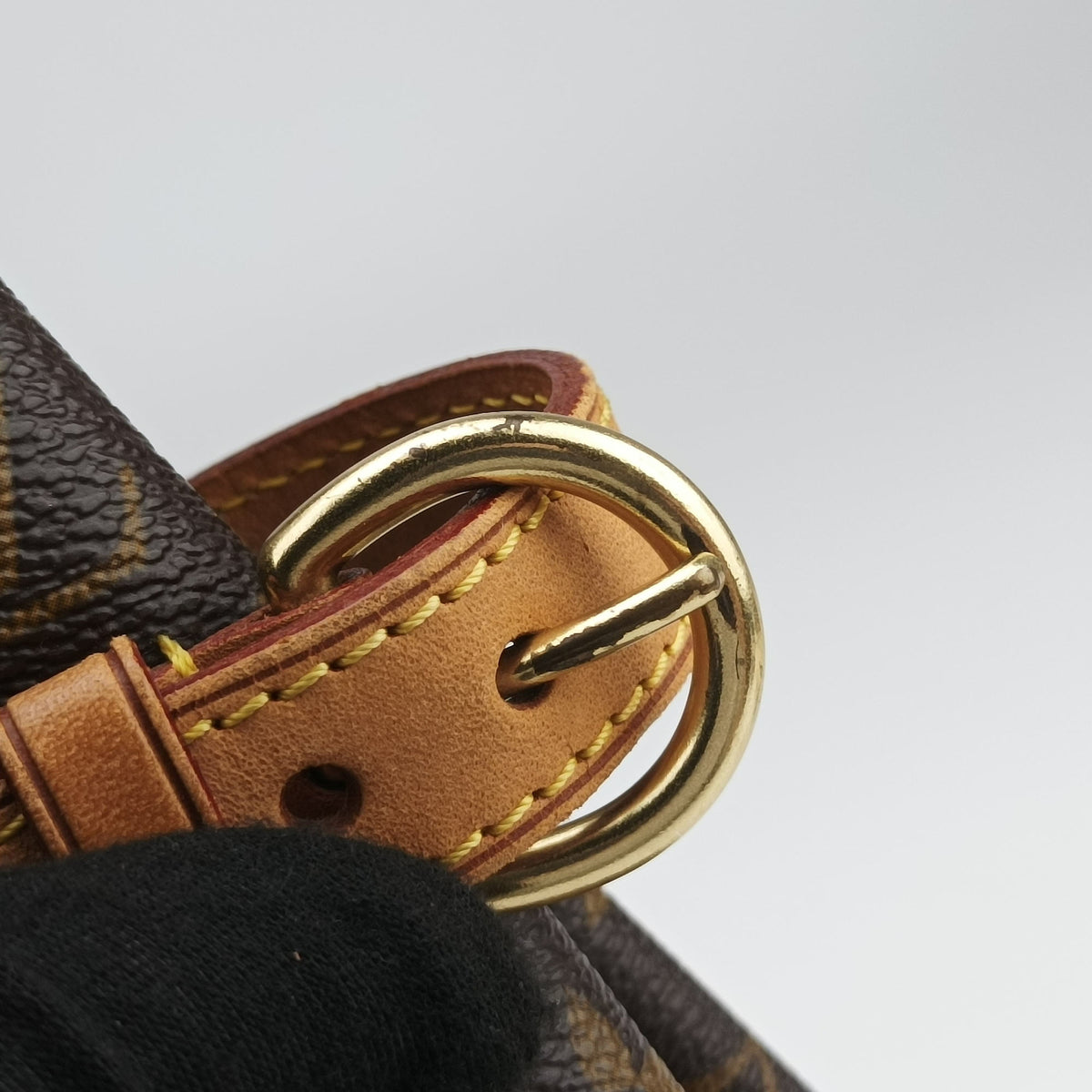 Pre-owned Louis Vuitton Batignolles Vertical Brown Monogram canvas M51153 shoulderbag | stylenewstar