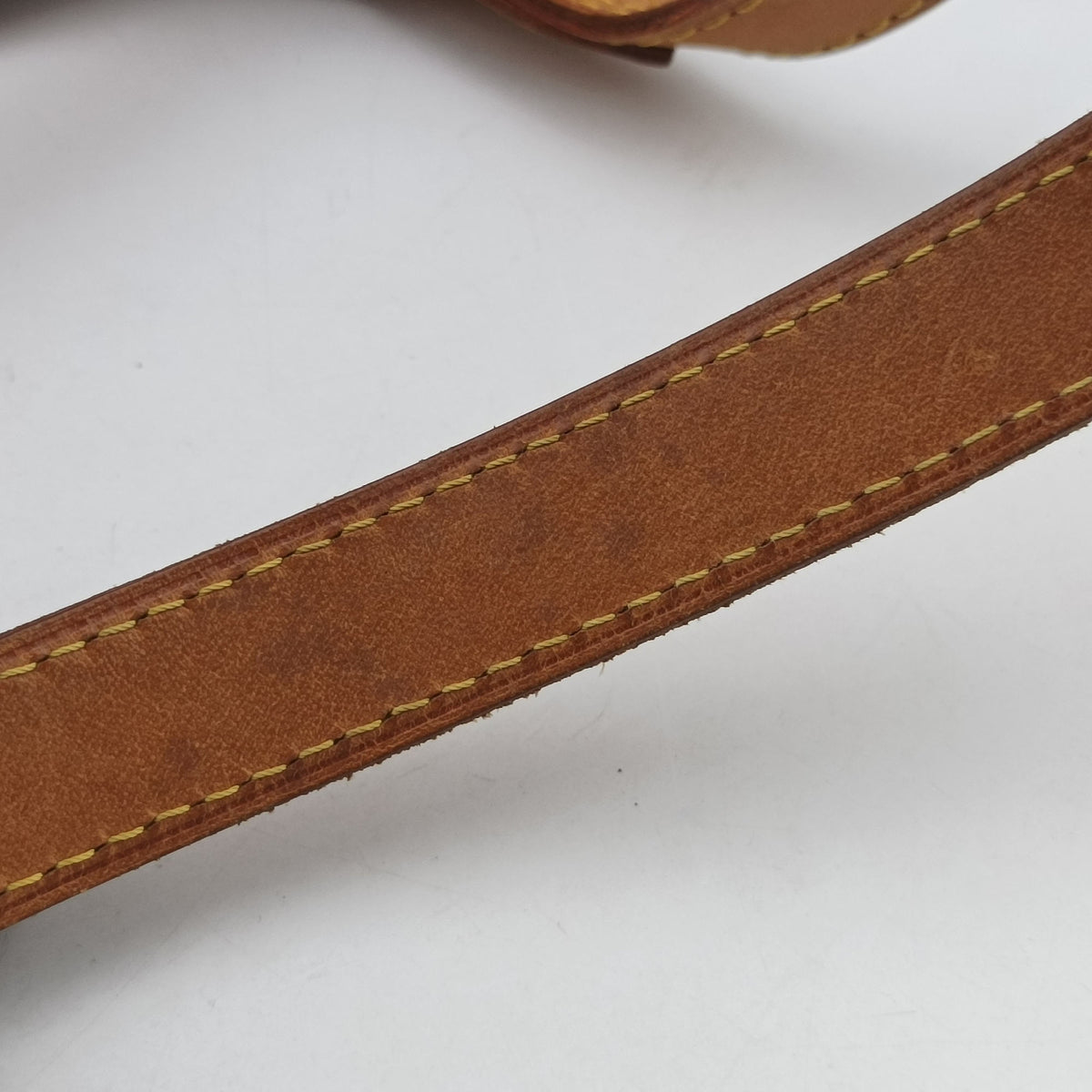 Pre-owned Louis Vuitton Batignolles Vertical Brown Monogram canvas M51153 shoulderbag | stylenewstar