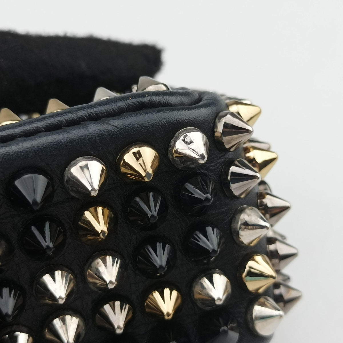 Pre-owned Christian Louboutin Sweet Charity Scarabe Spike Black Leather  shoulderbag | stylenewstar