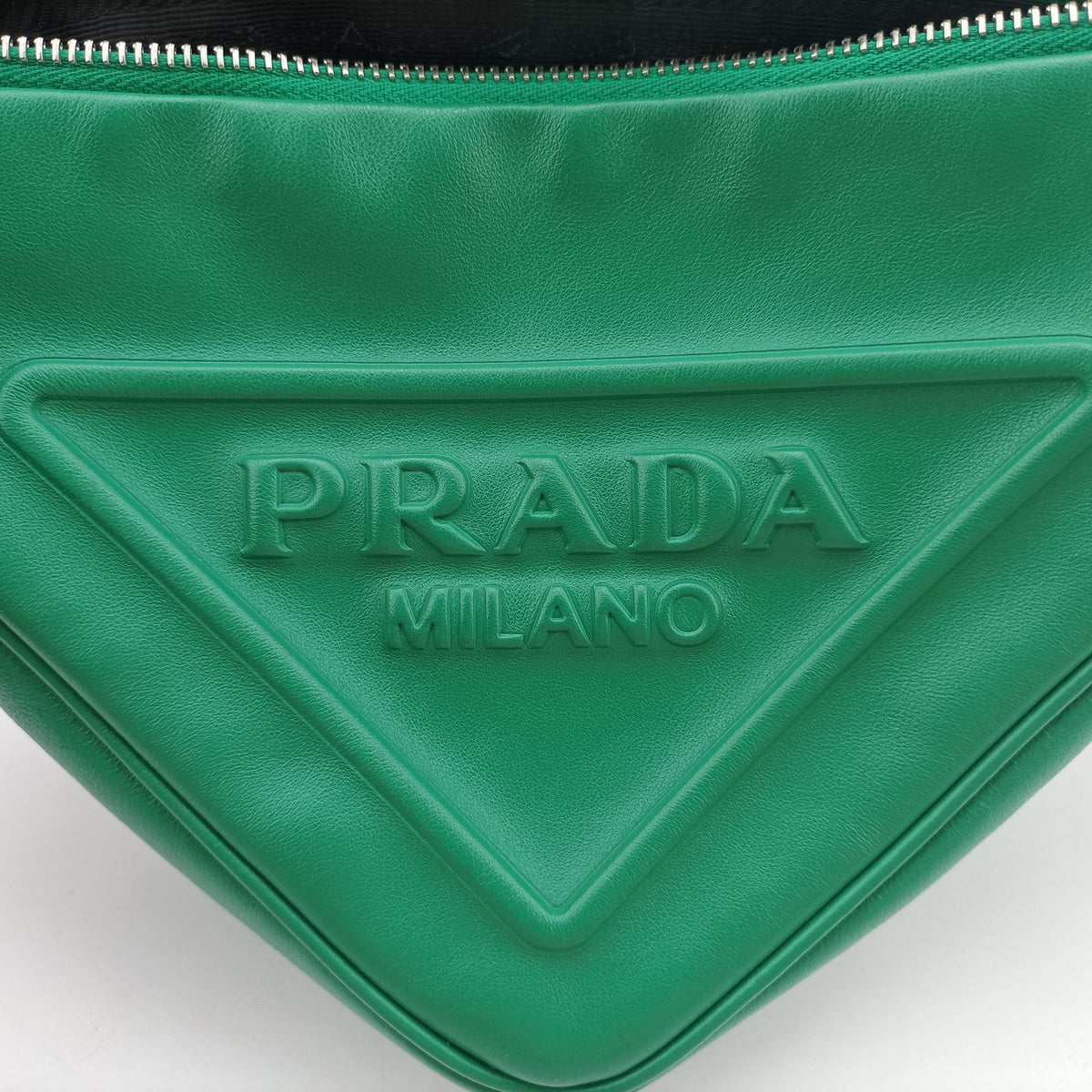 Pre-owned Prada triangle embossed logo Green Leather 1BH190 shoulderbag | stylenewstar