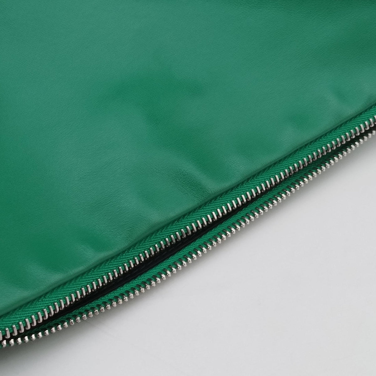 Vintage Prada triangle embossed logo Green Leather 1BH190 shoulderbag | stylenewstar
