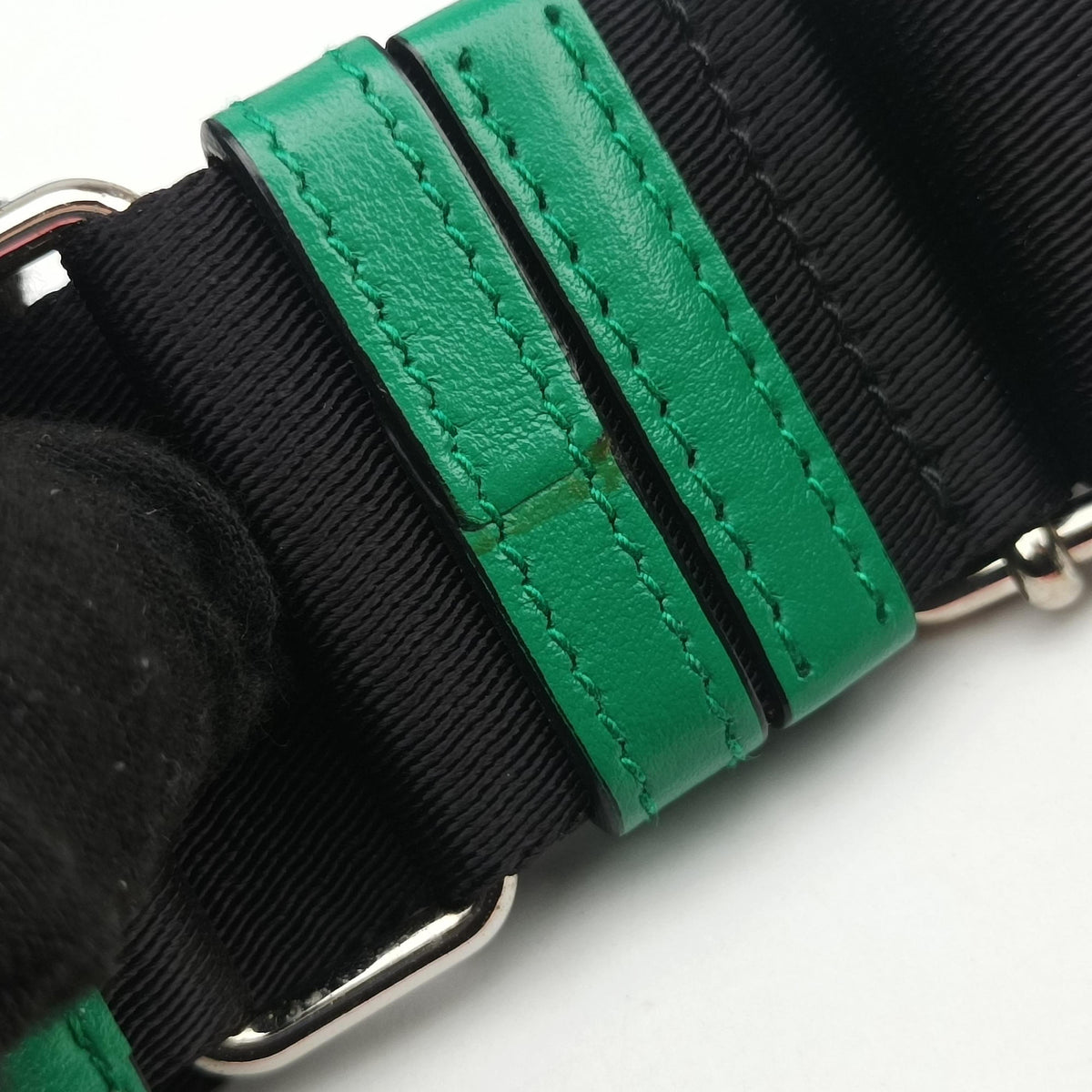 Vintage Prada triangle embossed logo Green Leather 1BH190 shoulderbag | stylenewstar