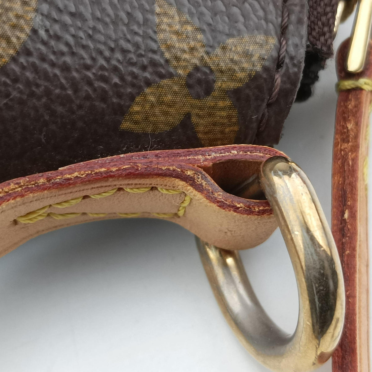 Vintage Louis Vuitton TURENNE MM Brown Monogram Canvas M48814 shoulderbag | stylenewstar