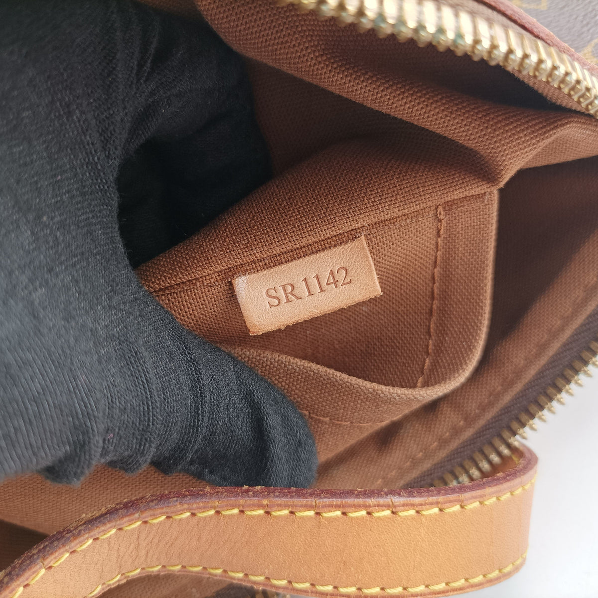 Pre-owned Louis Vuitton PALERMO PM brown Monogram Canvas M40145 shoulderbag | stylenewstar