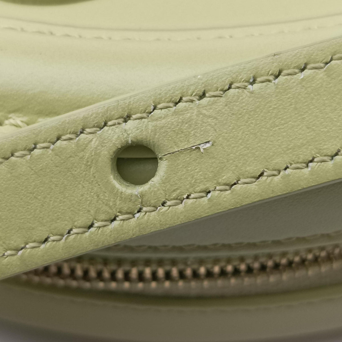 Pre-owned Celine Oval Purse Cuir Triomphe Green Leather  shoulderbag | stylenewstar