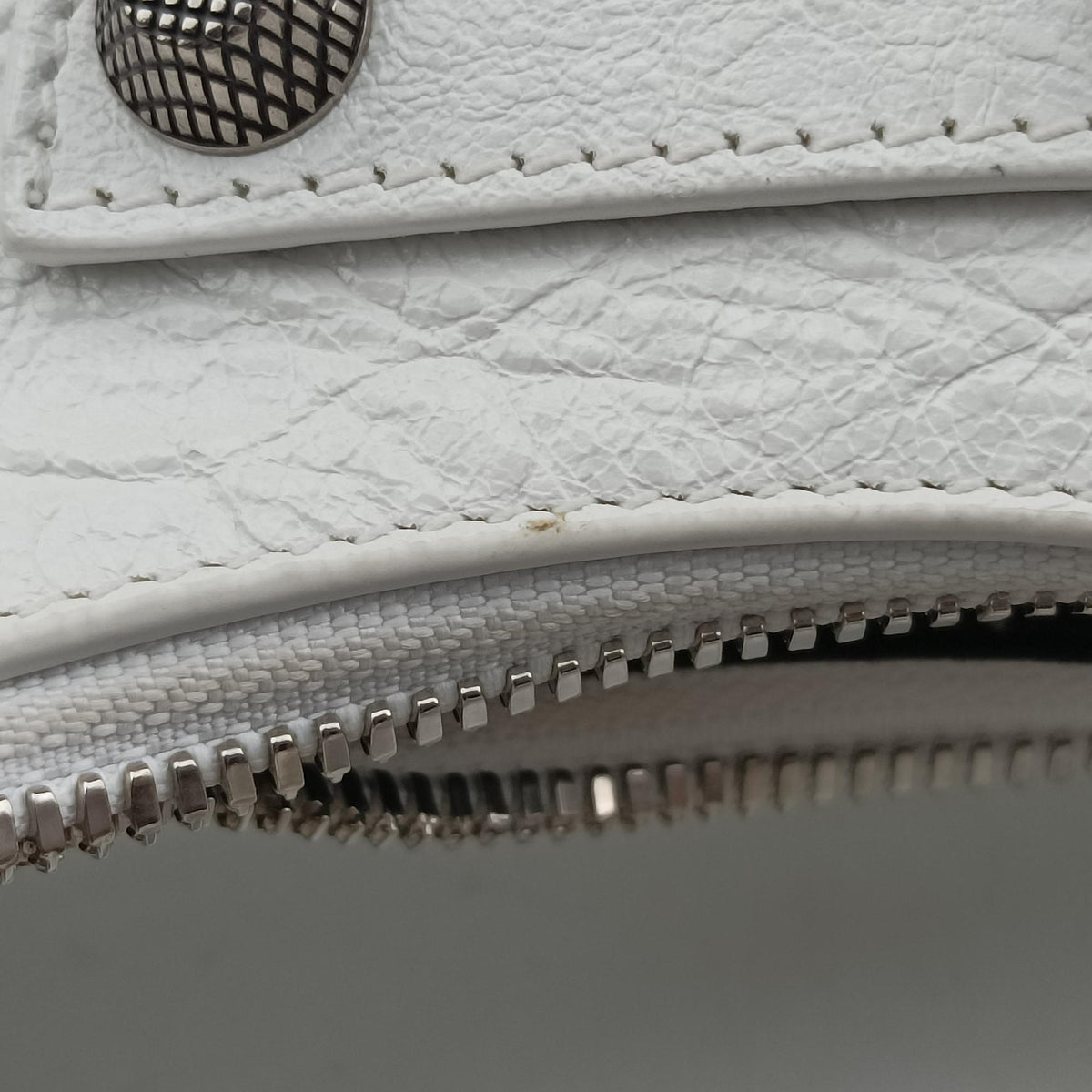 Secondhand Balenciaga Le Cagole White lambskin  shoulderbag | stylenewstar
