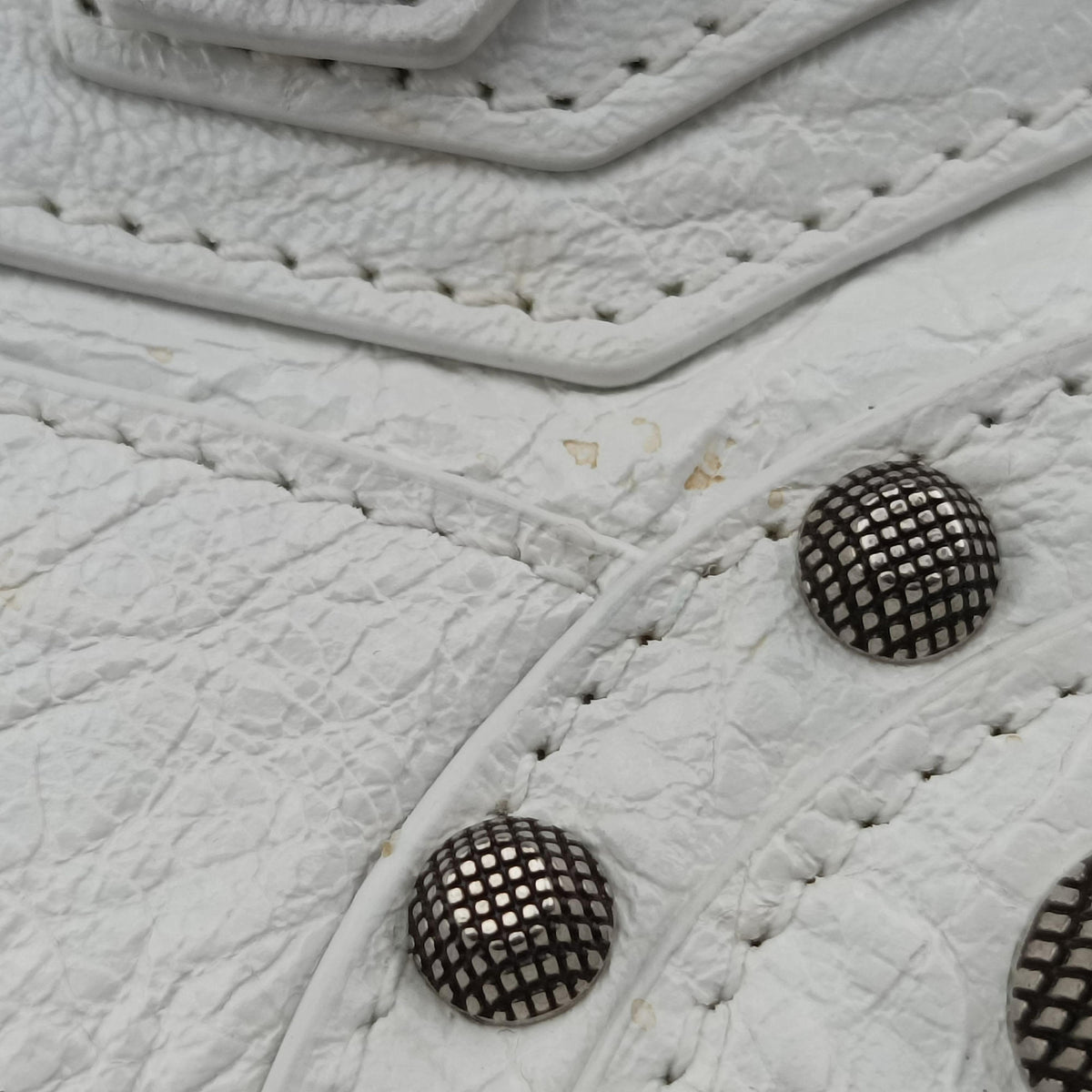 Secondhand Balenciaga Le Cagole White lambskin  shoulderbag | stylenewstar