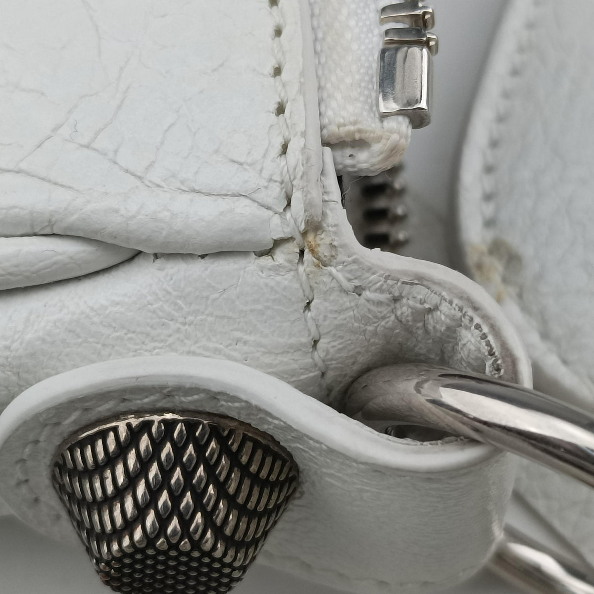 Secondhand Balenciaga Le Cagole White lambskin  shoulderbag | stylenewstar