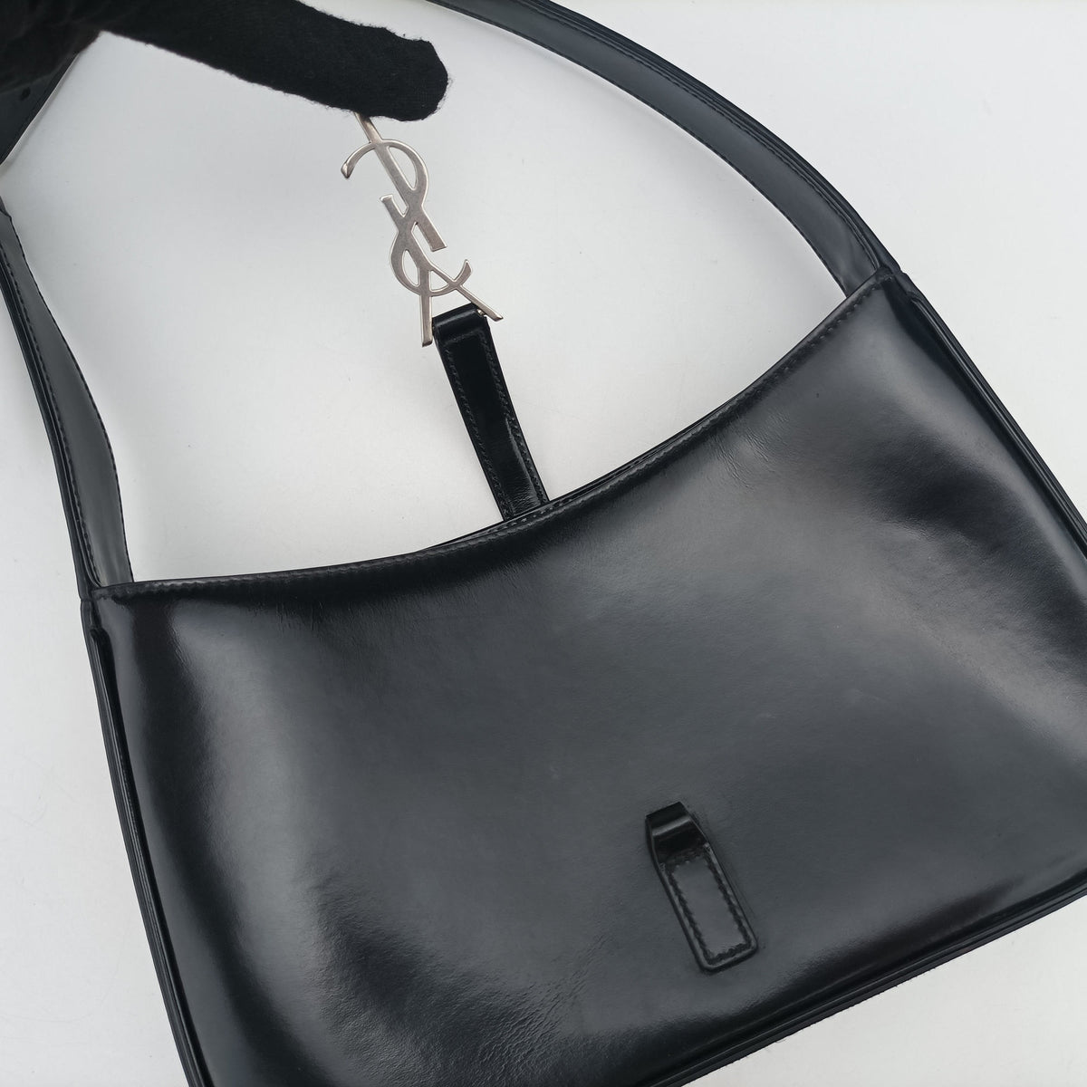 Vintage Yves Saint Laurent LE 5 a 7 Mini Hobo Black Patent 57223 shoulderbag | stylenewstar