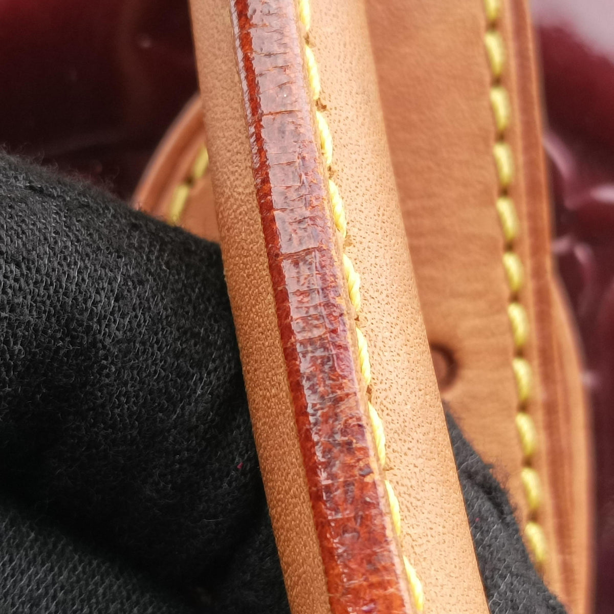 Pre-owned Louis Vuitton Summit Drive Amarante Vernis M93516 handbag | stylenewstar