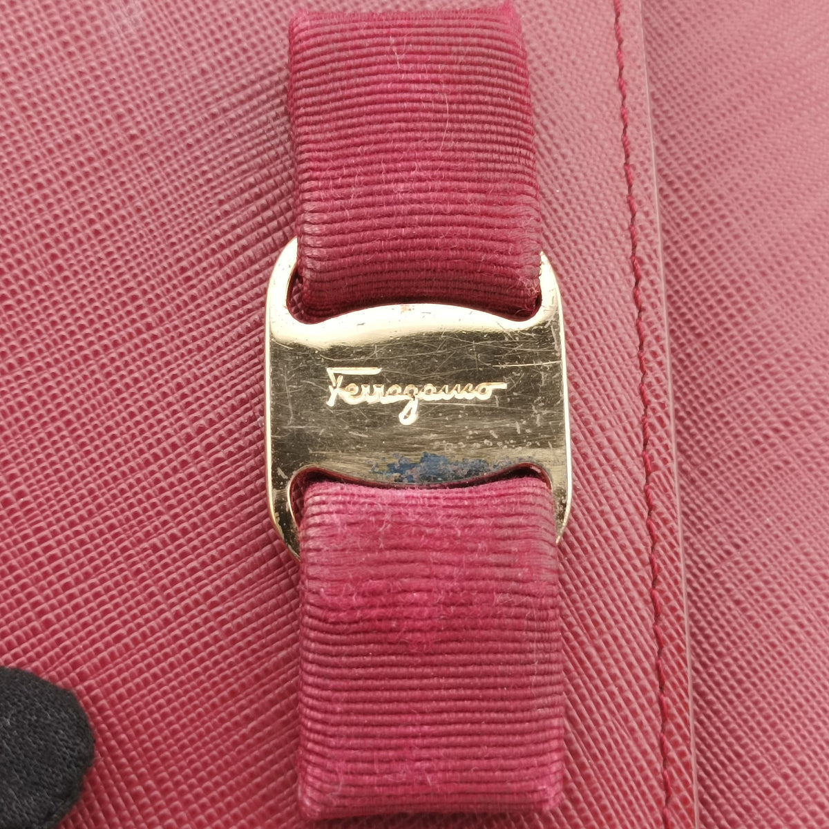 Pre-owned Ferragamo Ginny Red Leather  shoulderbag | stylenewstar