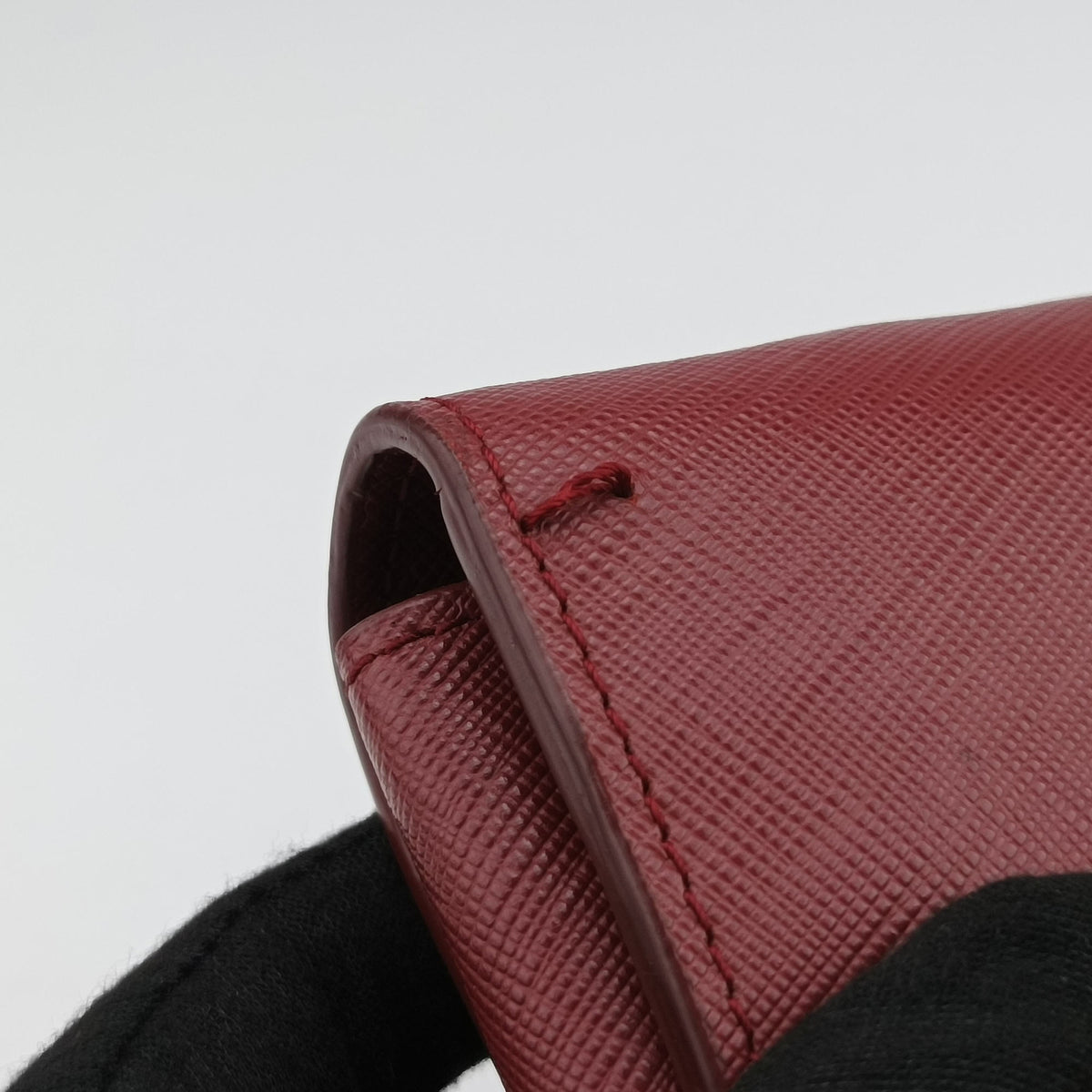 Pre-owned Ferragamo Ginny Red Leather  shoulderbag | stylenewstar