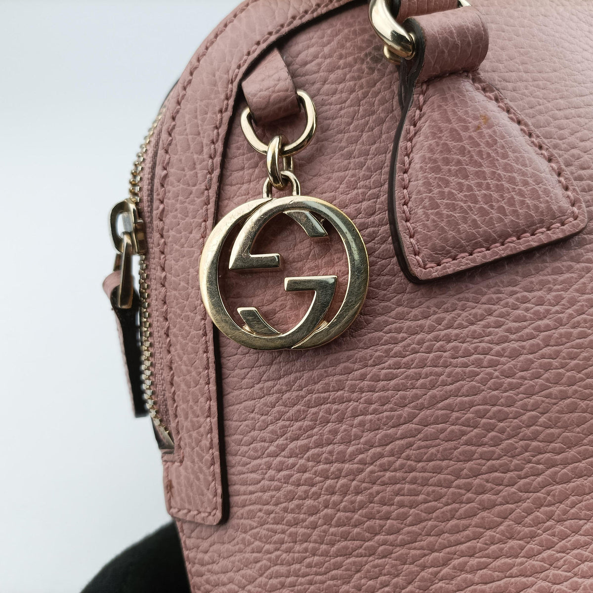 Pre-owned Gucci Interlocking G charm Dome Pink Leather 449661 shoulderbag | stylenewstar