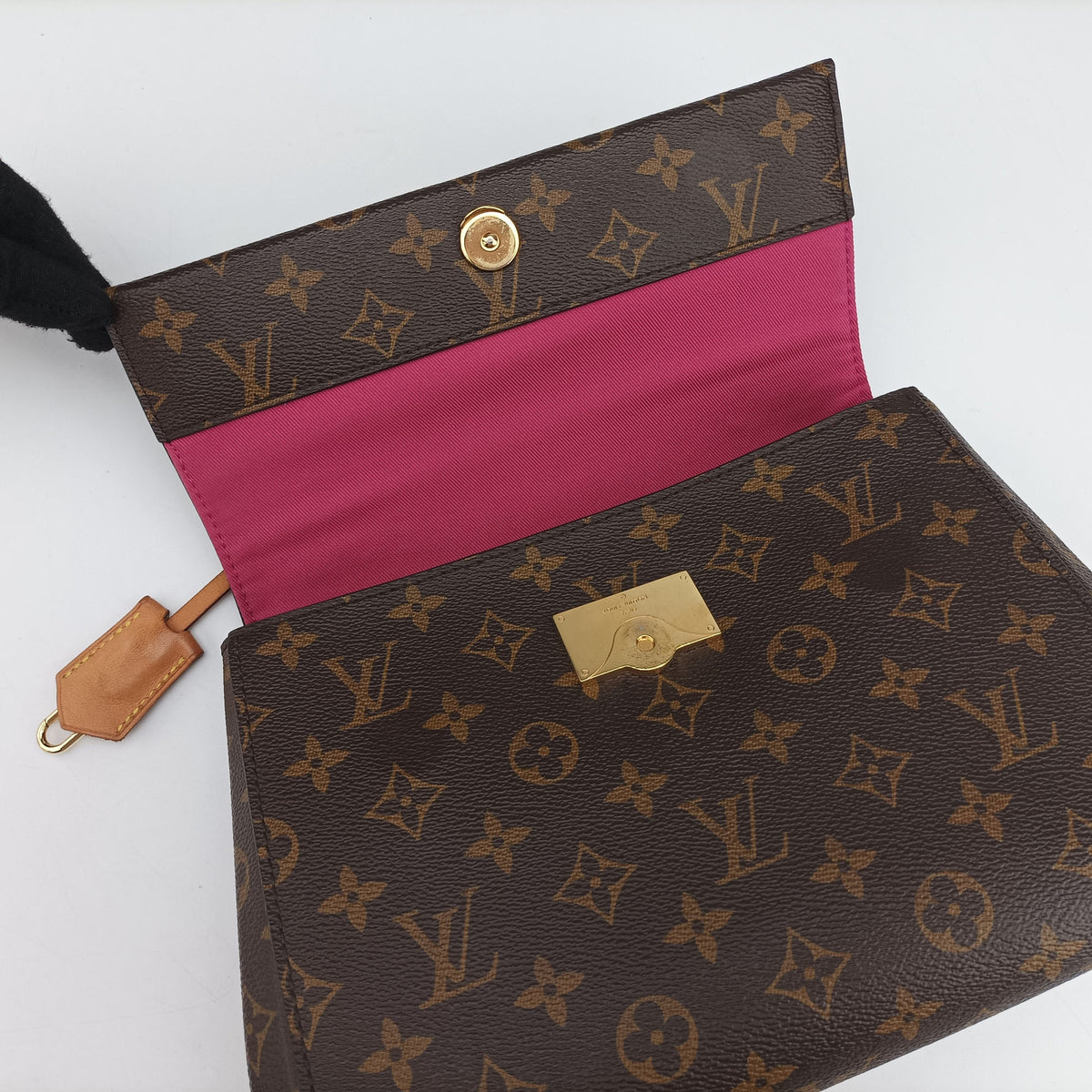 Pre-owned Louis Vuitton Cluny BB Brown Monogram Canvas M42738 shoulderbag | stylenewstar