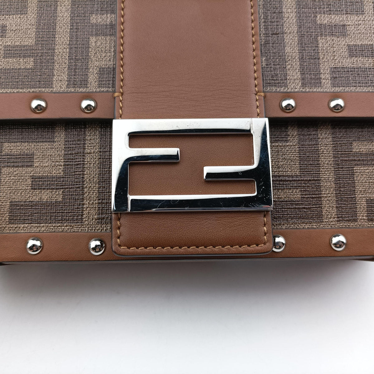 Pre-owned Fendi Zucca Trunk Brown PVC coated canvas×Leather 7VA507 shoulderbag | stylenewstar