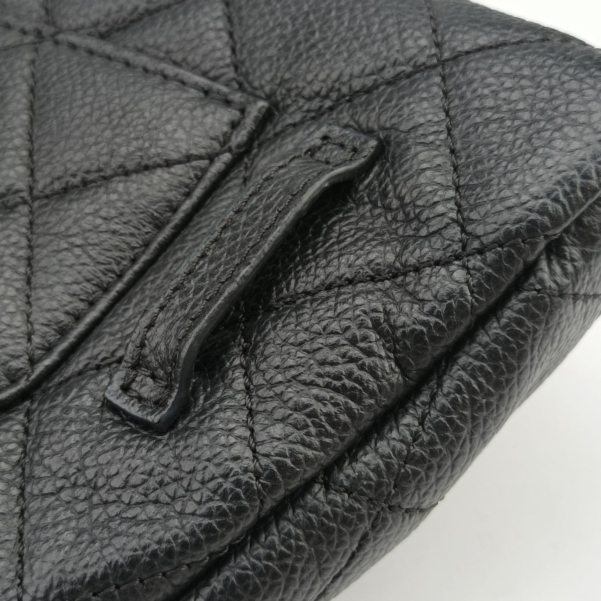 Pre-owned Chanel Uniform Black Leather  bum bag/waist bag | stylenewstar