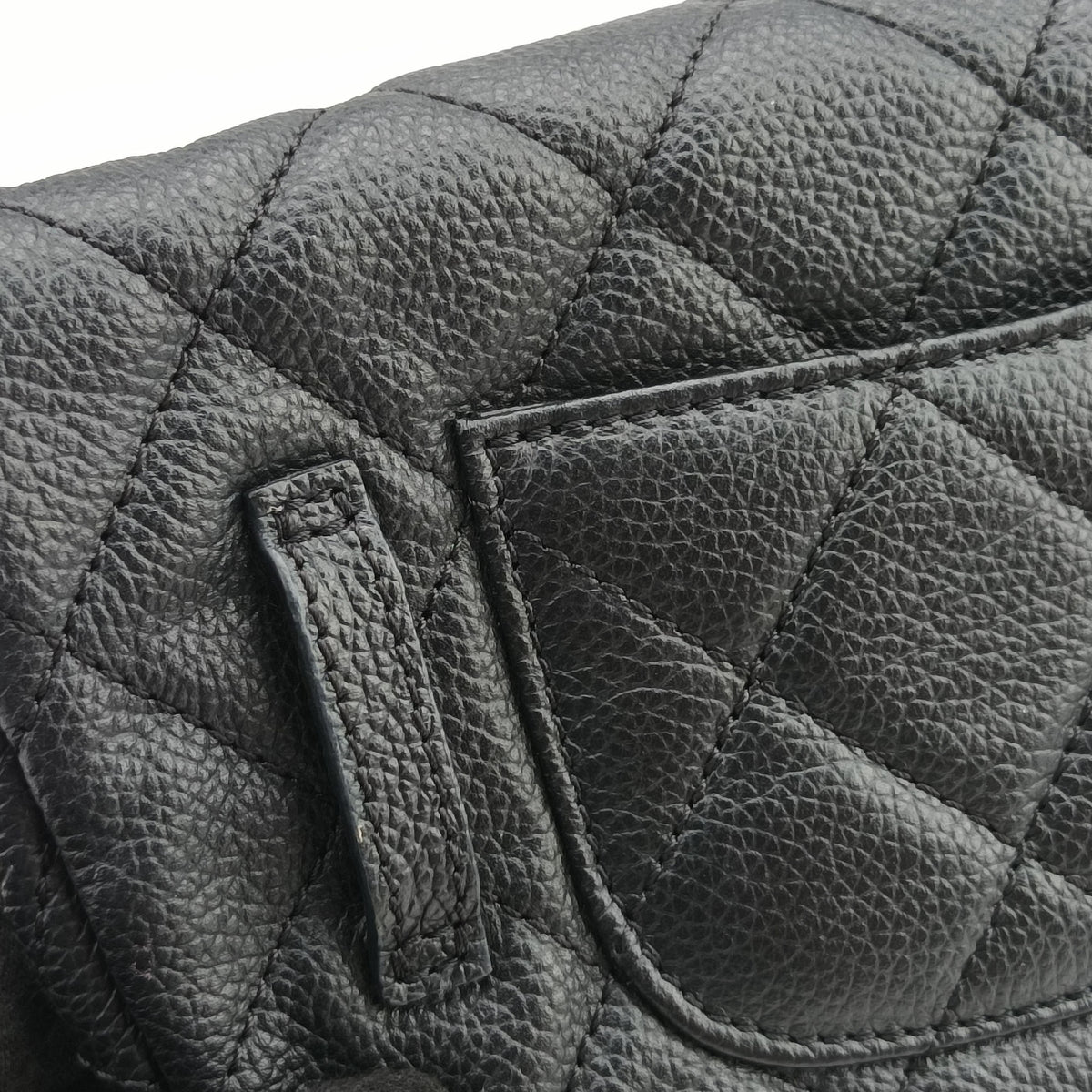 Pre-owned Chanel Uniform Black Leather  bum bag/waist bag | stylenewstar