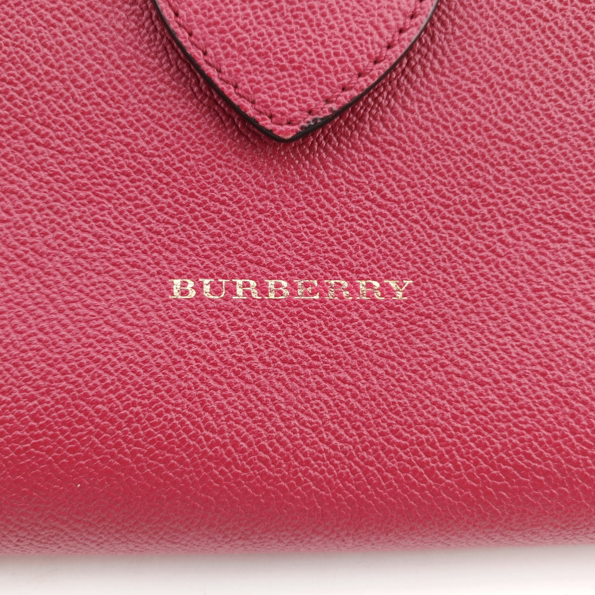 Pre-owned Burberry Buckle Red Leather  handbag | stylenewstar