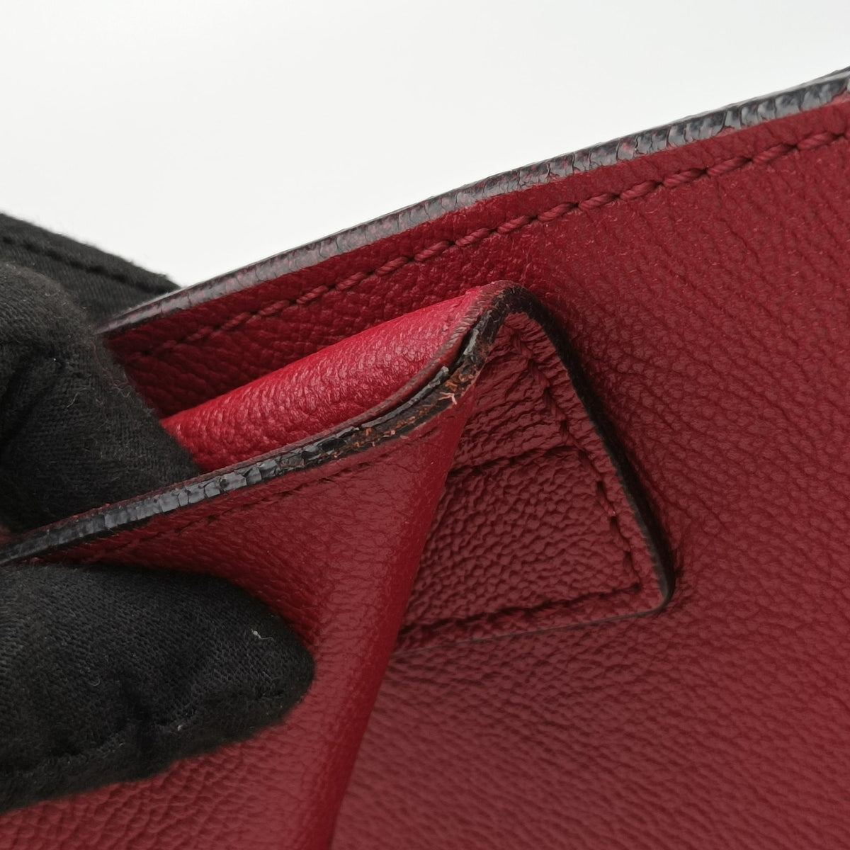 Pre-owned Burberry Buckle Red Leather  handbag | stylenewstar