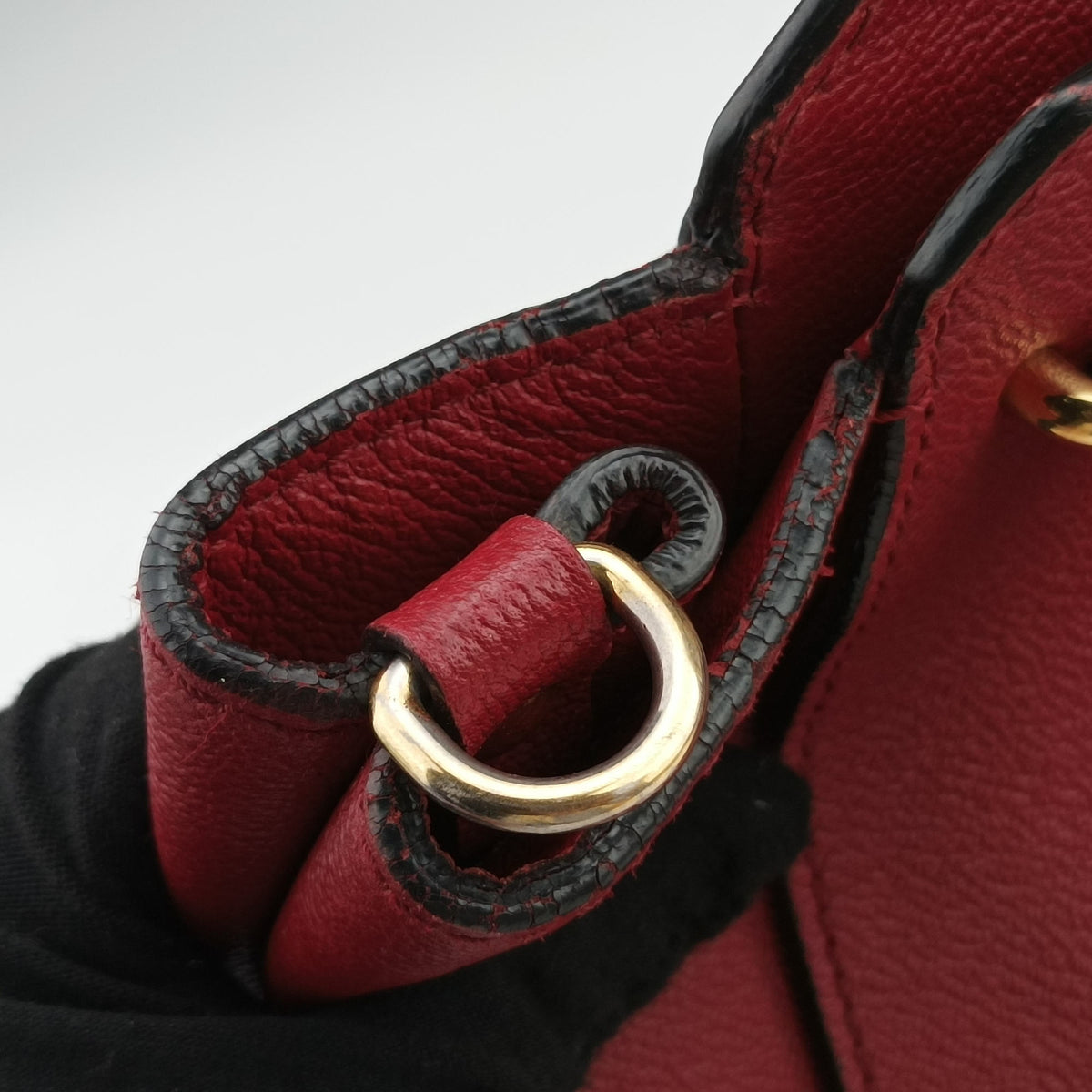 Pre-owned Burberry Buckle Red Leather  handbag | stylenewstar