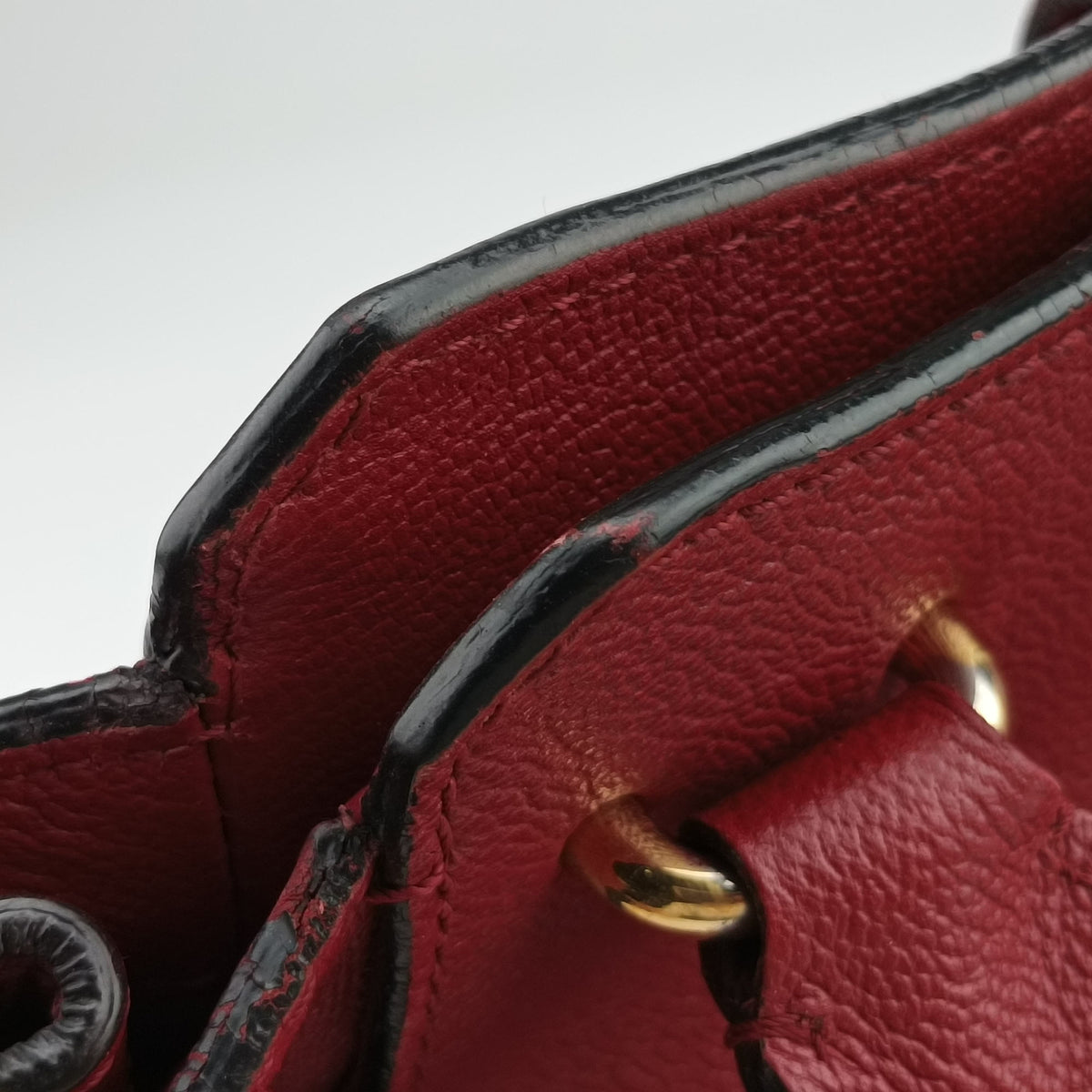 Pre-owned Burberry Buckle Red Leather  handbag | stylenewstar